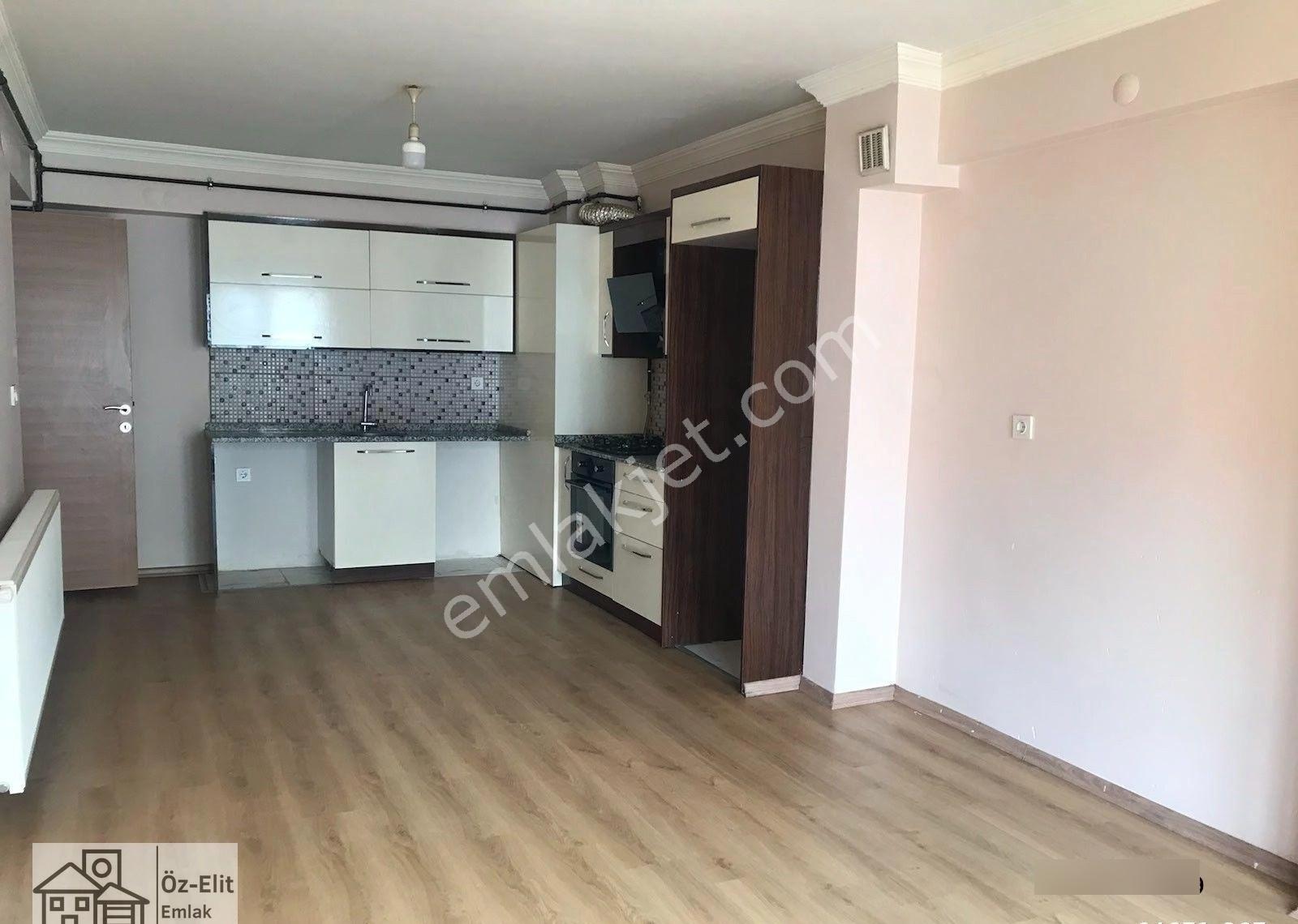 Öz Elit Emlak'tan Muradiye'de Kiralık 1+1 Ara Kat Daire 15.000 Tl. - Görsel 7
