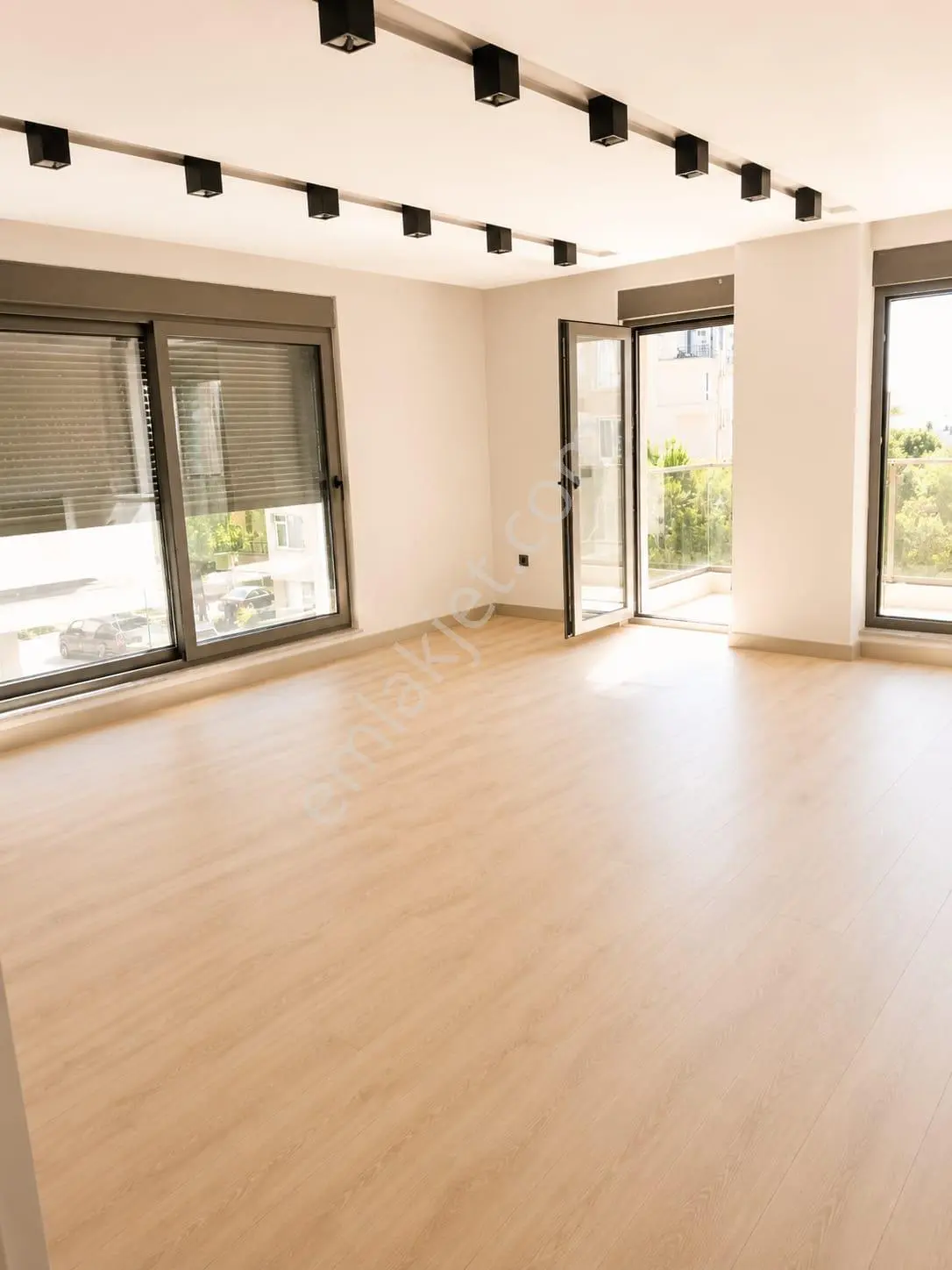 Yeşilbahçe Prestijli Konumda Yeni Bina 2+1 Satılık Daire - Görsel 4