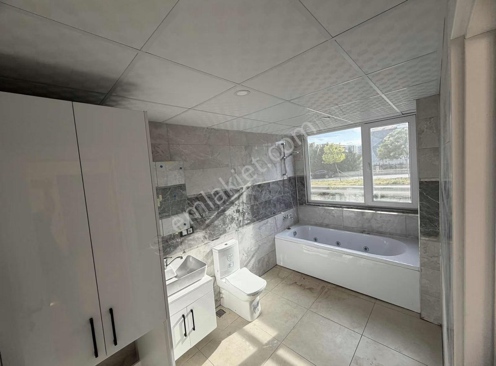 Geniş, Ferah, Şafak Caddesi Yakını 1+1 Kiralık Daire - Görsel 29