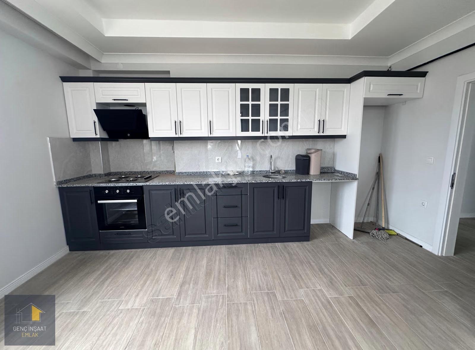 Havuzlu Site İçerisinde Eşyasız 2+1 Sıfır Daire - Görsel 9