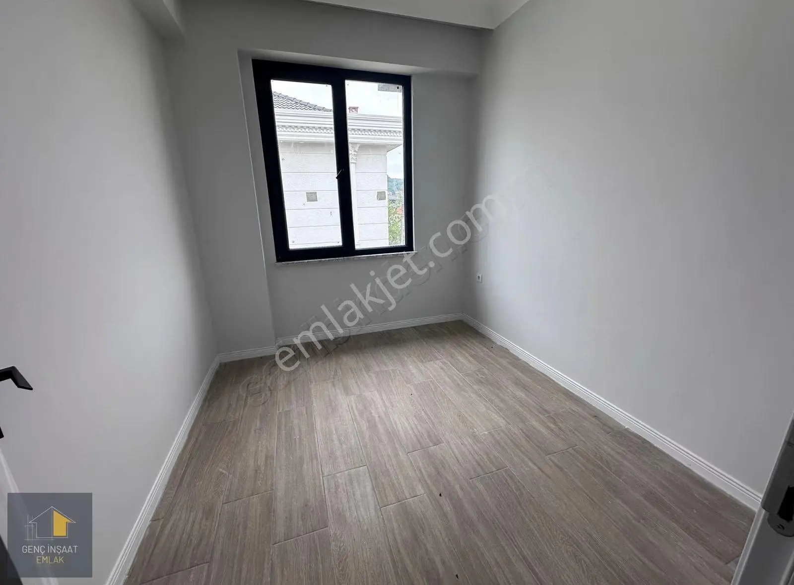 Havuzlu Site İçerisinde Eşyasız 2+1 Sıfır Daire - Görsel 10