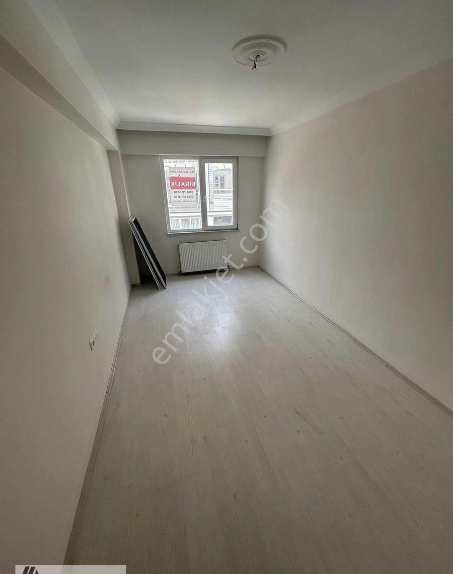 17 Yelül Mah. 3+1 Köşe Başı 120 M2 Ara Kat Kiralık Daire - Görsel 23