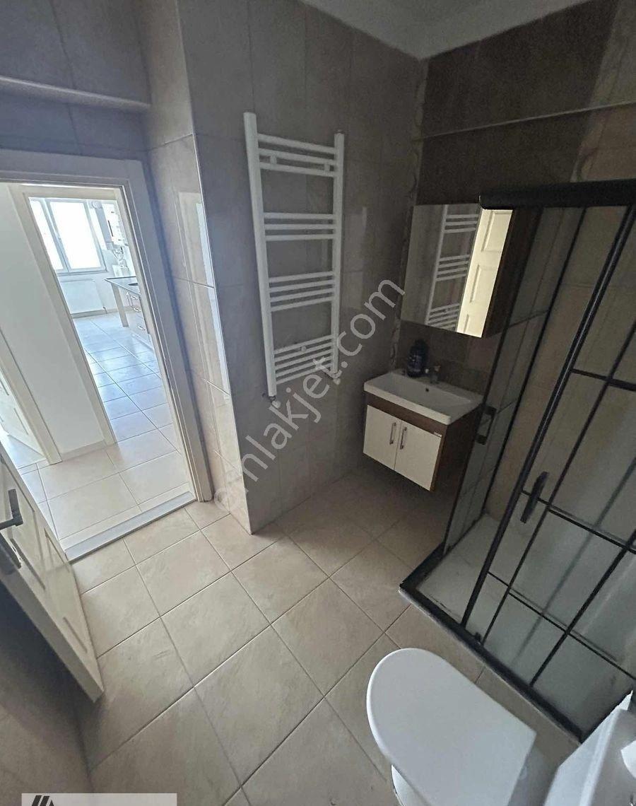 17 Yelül Mah. 3+1 Köşe Başı 120 M2 Ara Kat Kiralık Daire - Görsel 33