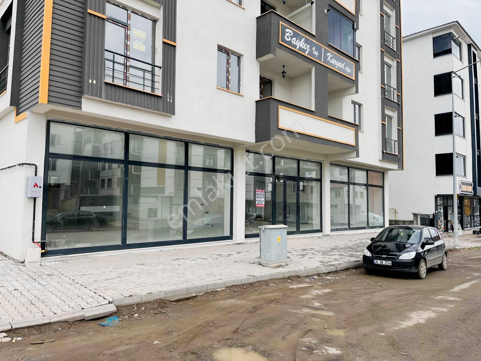 Bahçeşehir Yanı Kiralık 350 M2 Dükkan - Görsel 3