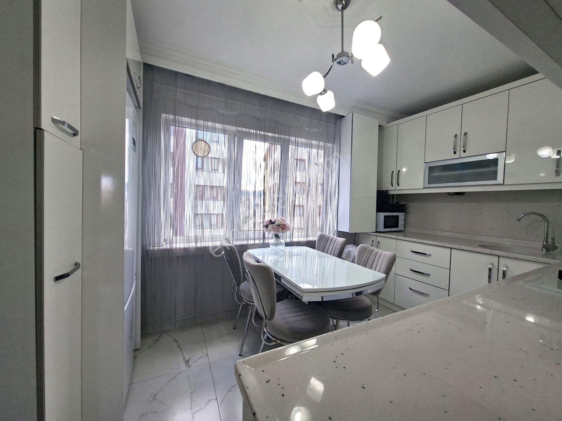 Recep Ümit'ten Sivrihisar 1 Caddesinde İçi Komple Yenilenmiş Satılık Asansörlü Ara Kat 3+1 Daire - Görsel 10