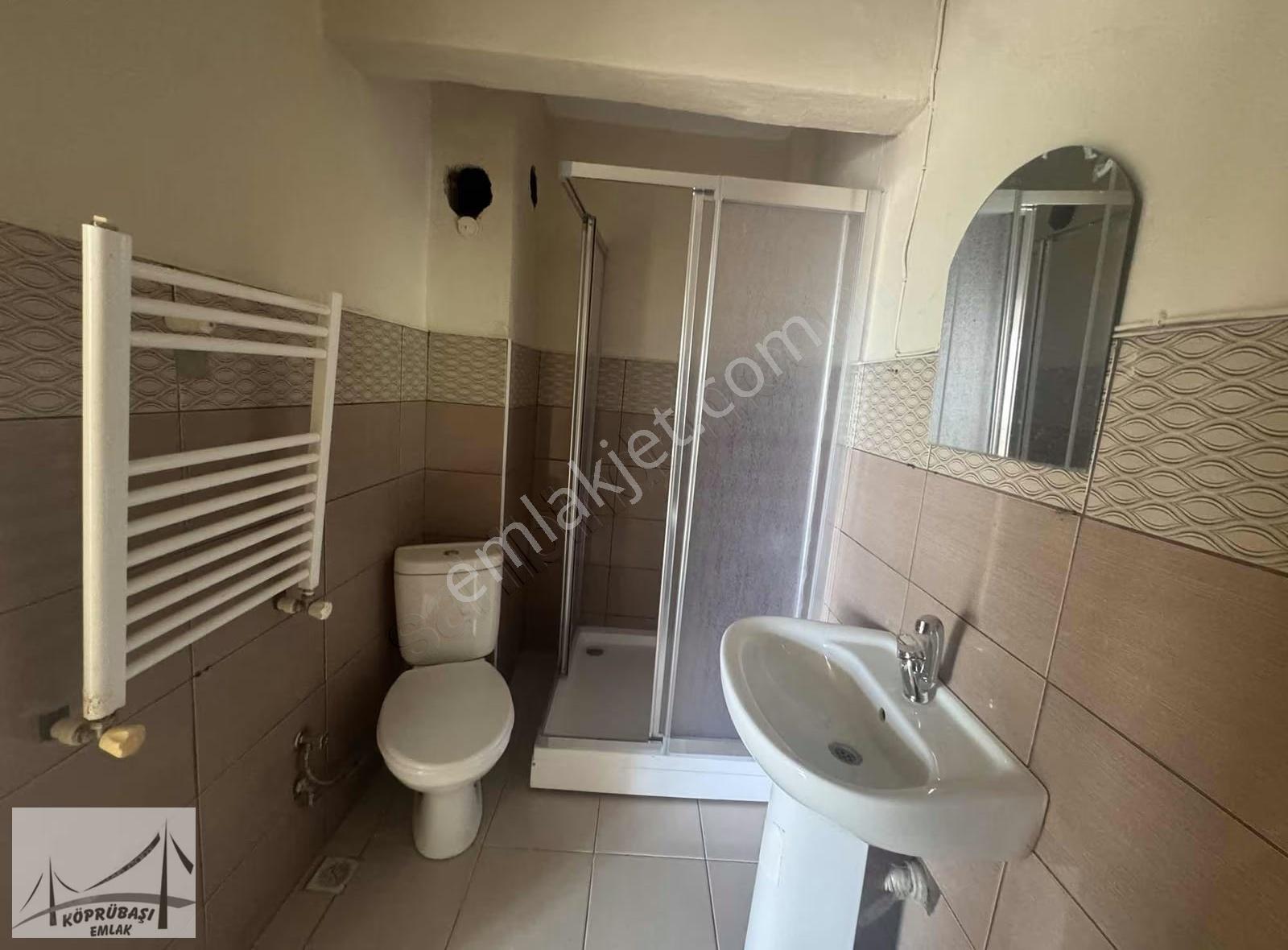 Köprübaşı Emlak'tan Çarşı Merkezinde Kiralık Daire - Görsel 6