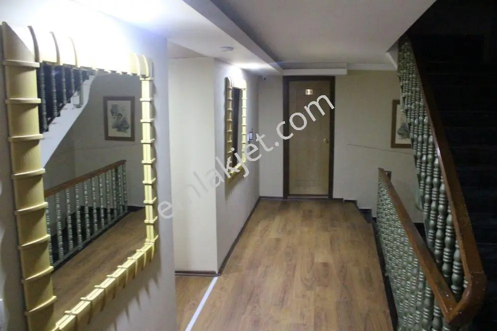 Cumhuriyet Meydanı, Antalya' Nın Kalbi Çarşı Merkezinde - Görsel 3