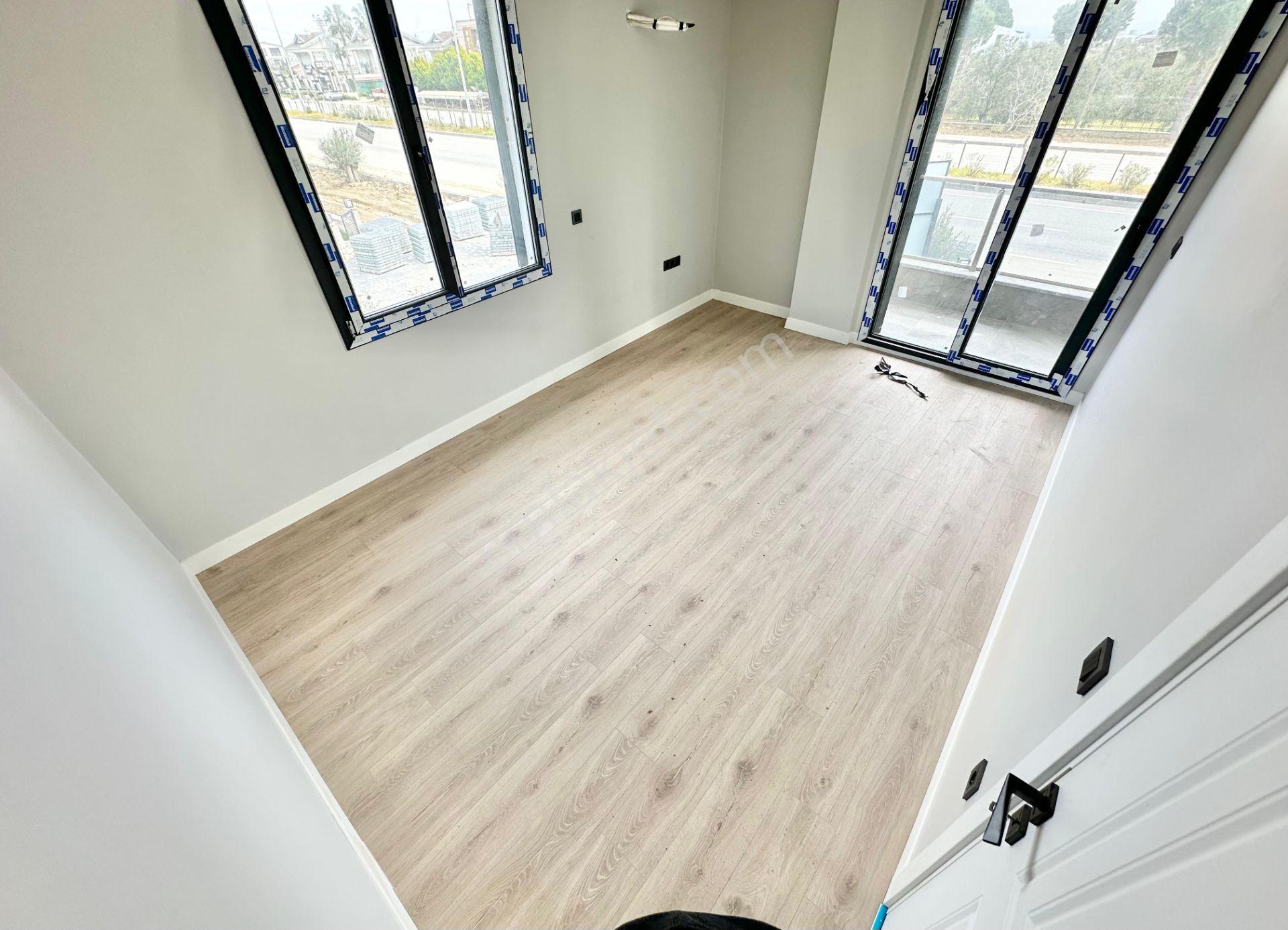 ꧁ay Emlaktan꧂küçükkuyu'da Denize Sadece 50 Metre Yüzme Havuzlu 3+1 Müstakil Villa - Görsel 21