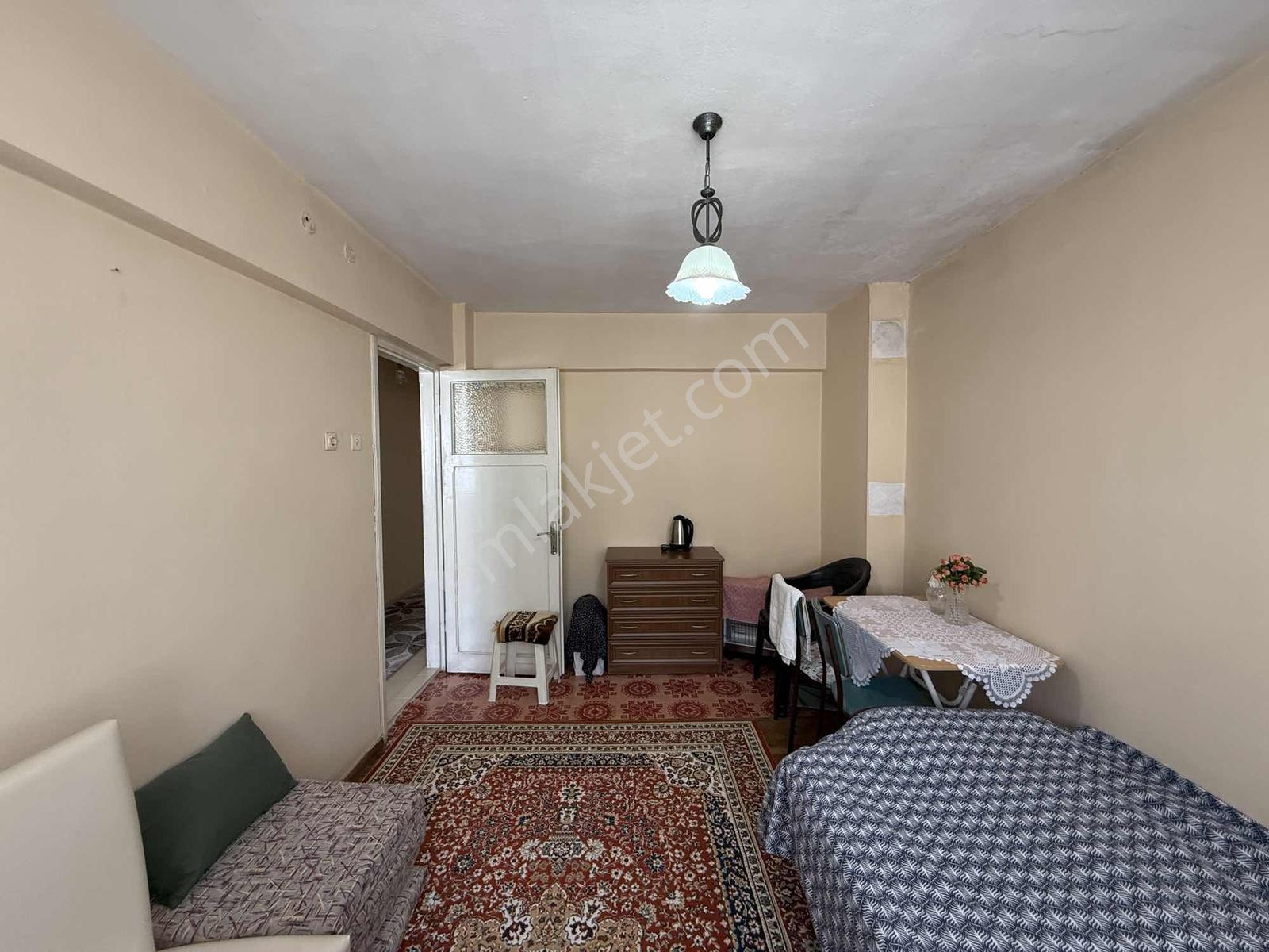 Remax Pın'den Gırne Mh'de Merkezı Konumlu Genış 3+1 Satılık - Görsel 9