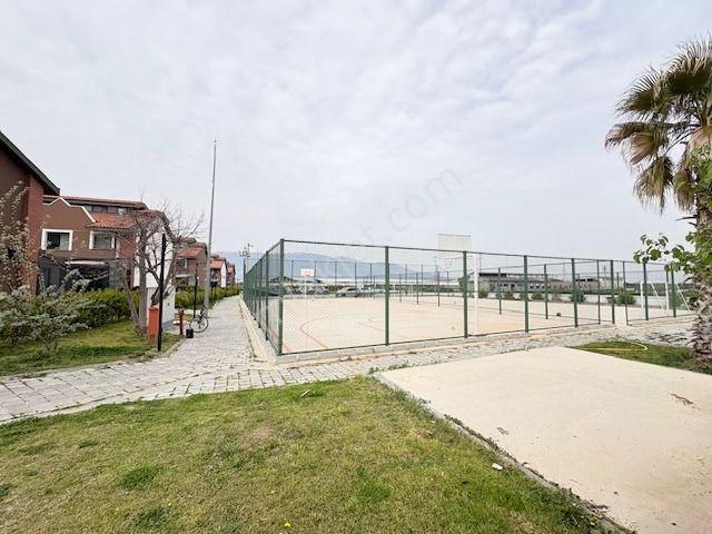 Kemalpaşa; Örnekköy'de, Havuzlu, Sosyal Tesisli Lüks 4+1 Villa - Görsel 33