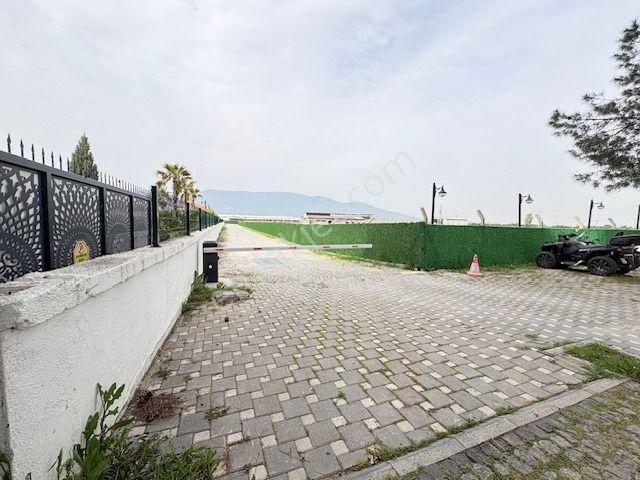 Kemalpaşa; Örnekköy'de, Havuzlu, Sosyal Tesisli Lüks 4+1 Villa - Görsel 35