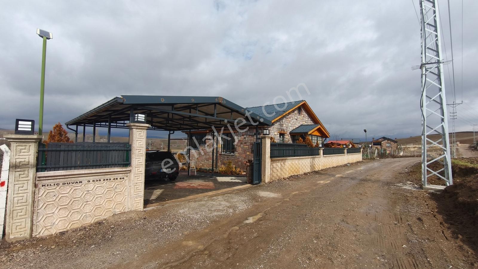 Acil !!! Doğal Taş Mimarıyla Benzersiz Satılık Villa - Görsel 3