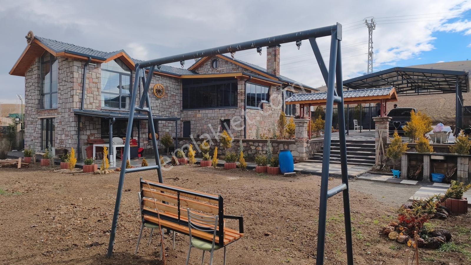 Acil !!! Doğal Taş Mimarıyla Benzersiz Satılık Villa - Görsel 11
