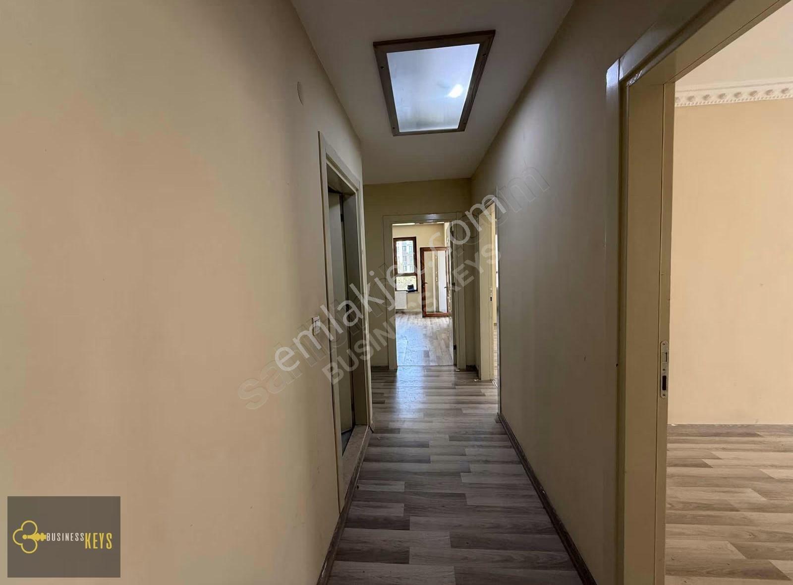 Çarşı Merkezde, Site İçinde 190m² 3.5+1 Kiralık Daire - Görsel 6