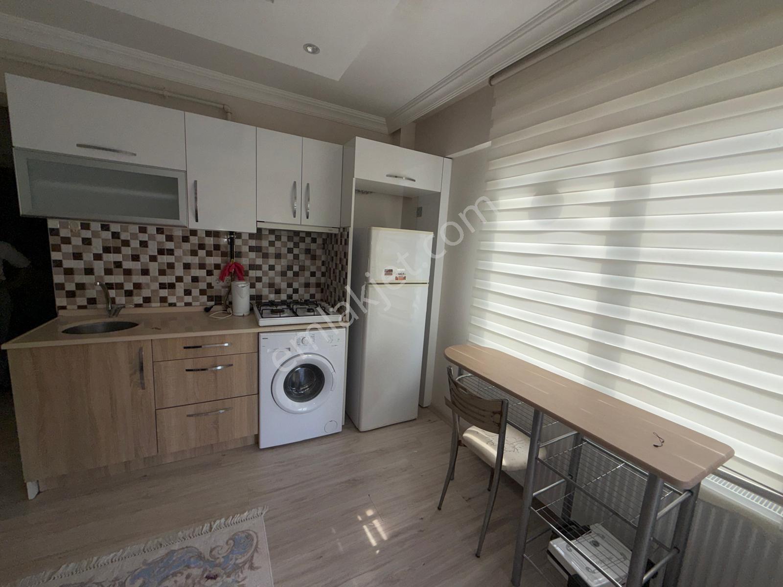 Edirne Atatürk Mahallesi Merkezi Konumda Kiralık Eşyalı 1+1 - Görsel 2