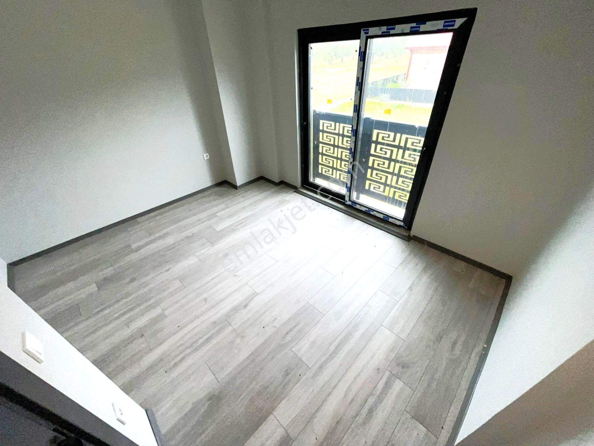 Tek Yetkili Aygül'den Edremit Yayla Önün'de 462 M2 Arsa İçinde Sıfır Otoparklı 3+1 Satılık İkizvilla - Görsel 31