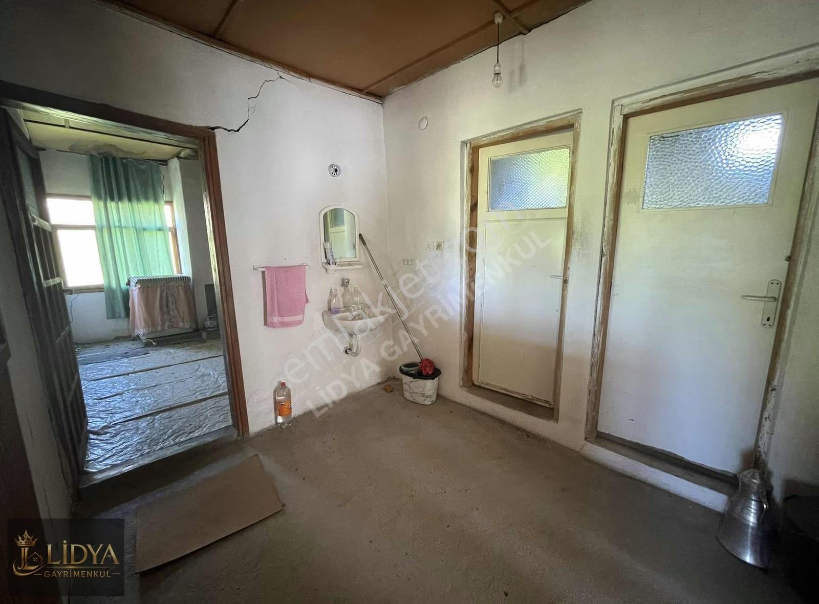 Güzeloluk'ta 4.200 M2 Arsa Ve 2 Katlı Satılık Müstakil Taş Ev - Görsel 28