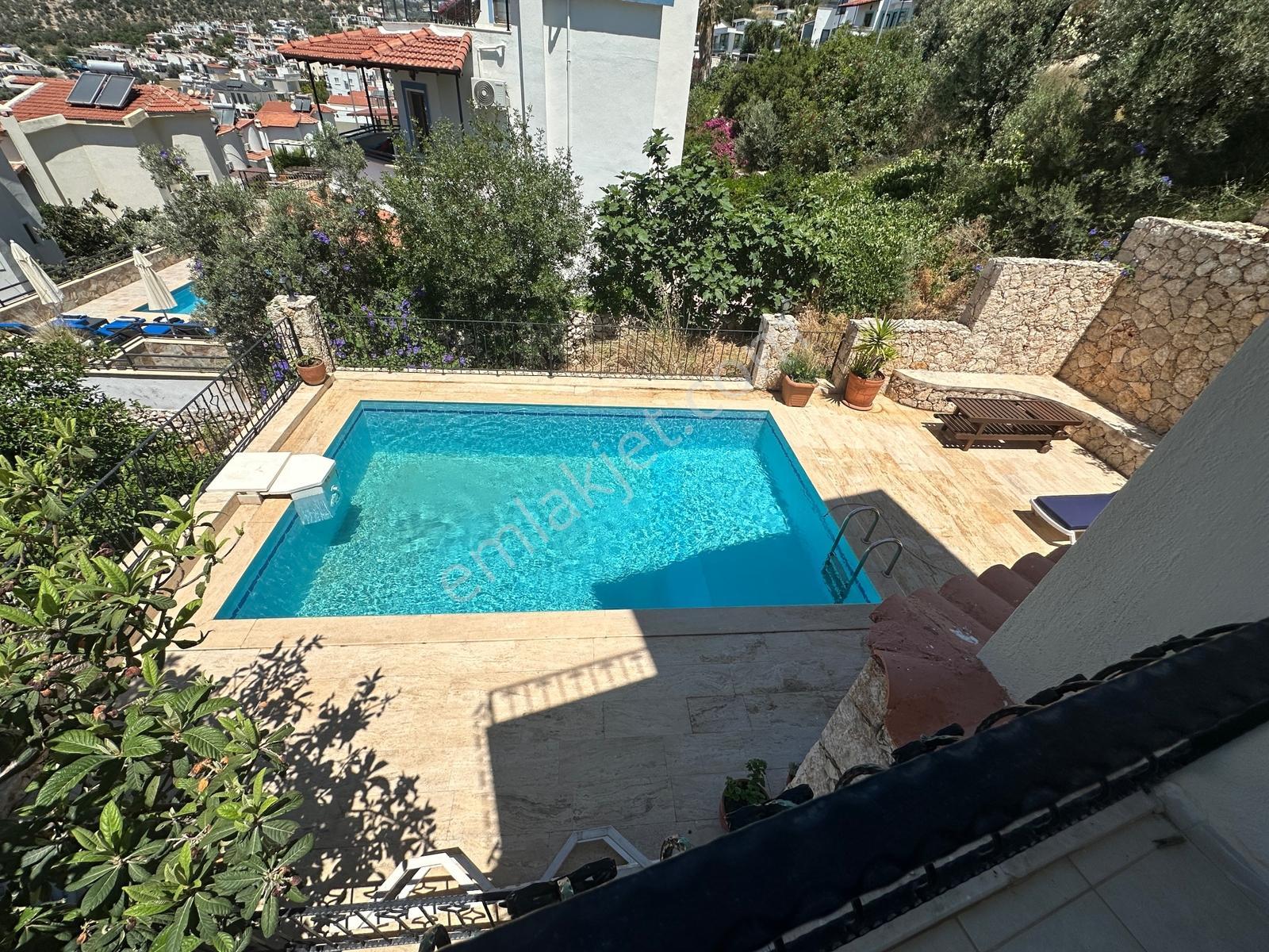 Kalkan Kızıltaşta Ortak Havuzlu 3 Yatak Odalı Satılık Daire - Görsel 18