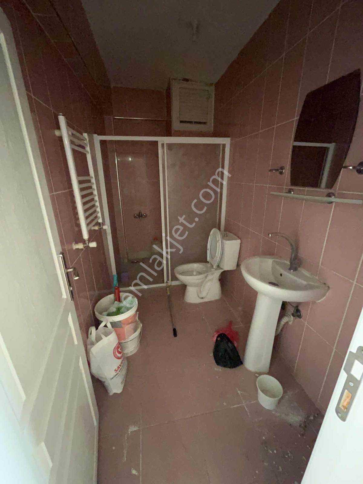 Altıeylül Çarşı Merkezin'de Kiralık 2+1 Daire - Görsel 19