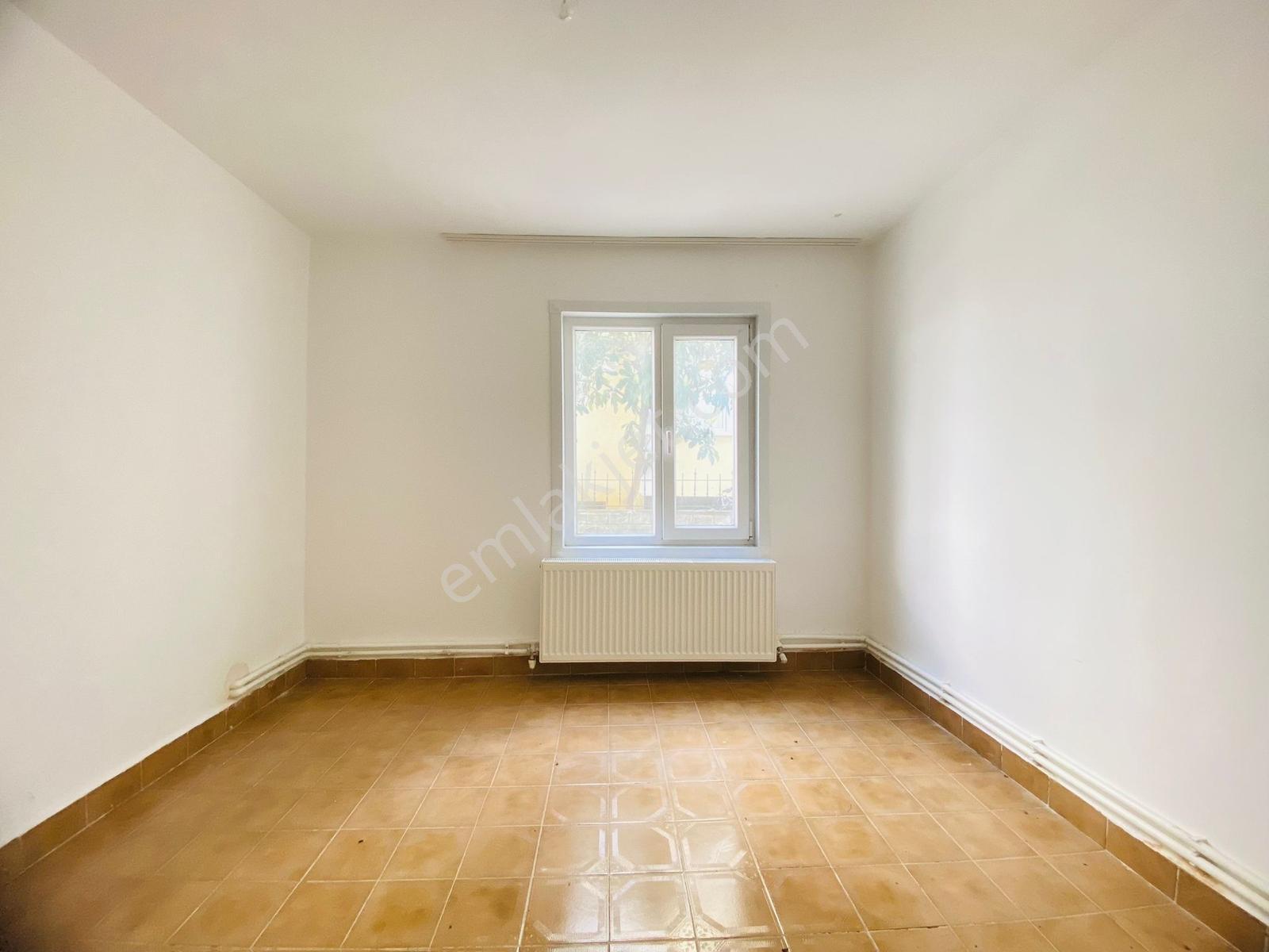 Silivri Basınkent 2 Sitesinde Kiralık 1+1 Teraslı Daire - Görsel 15