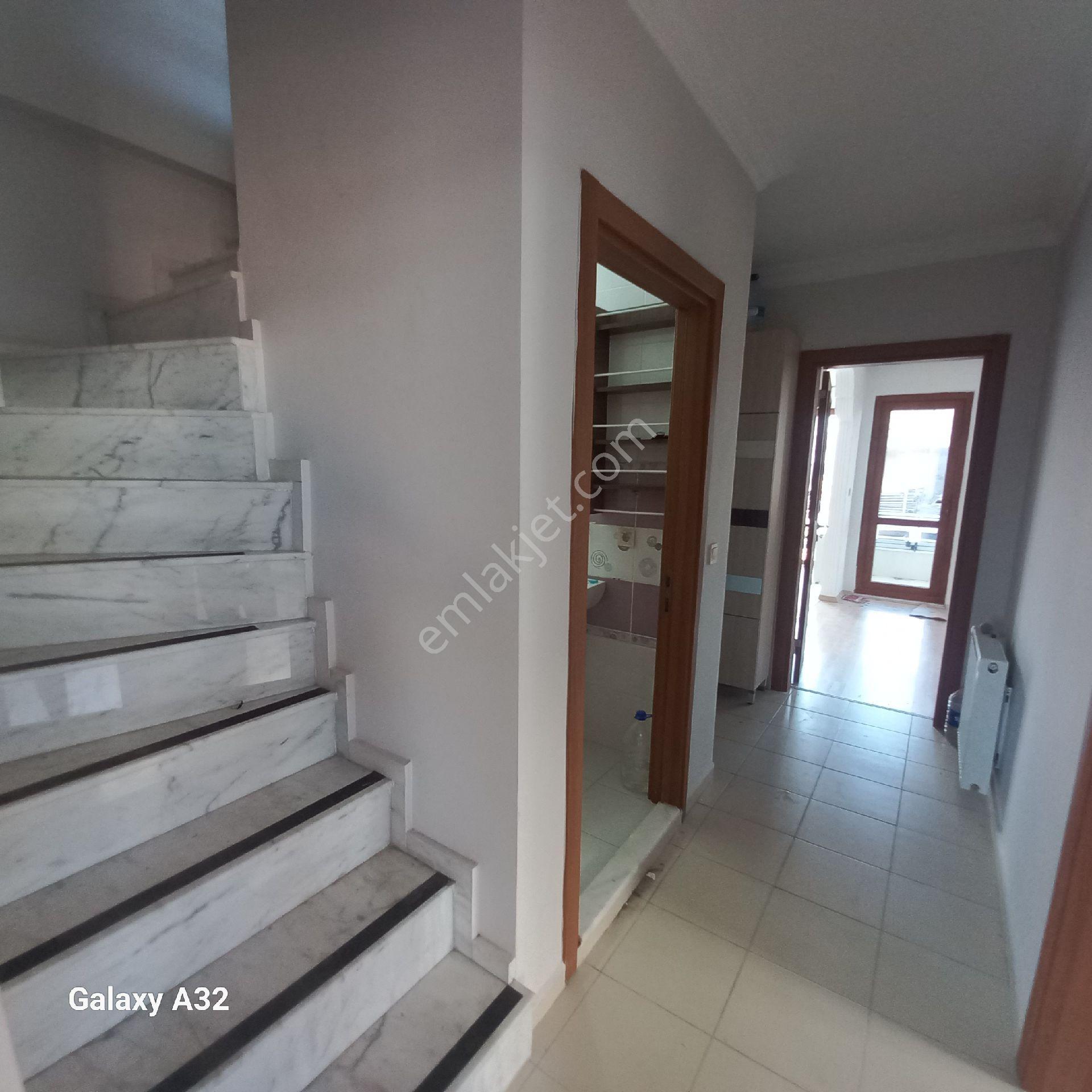 Akçayda Asansörlü Doğalgazlı Kiralık Dubleks - Görsel 26