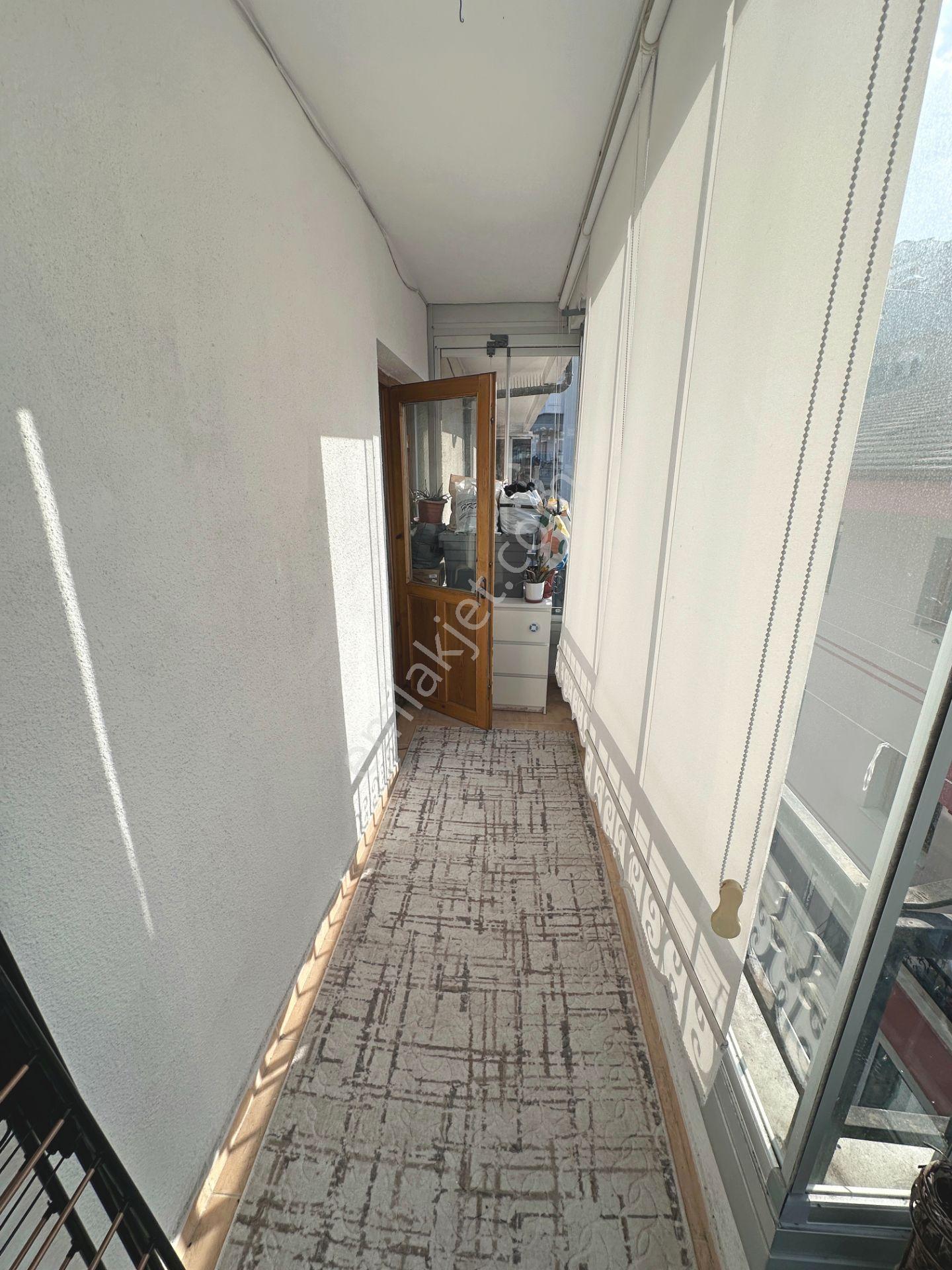 Saimekadın Tren Yakınında Katta Ön Cephede Yapılı 3+1 Satılık Daire - Görsel 14