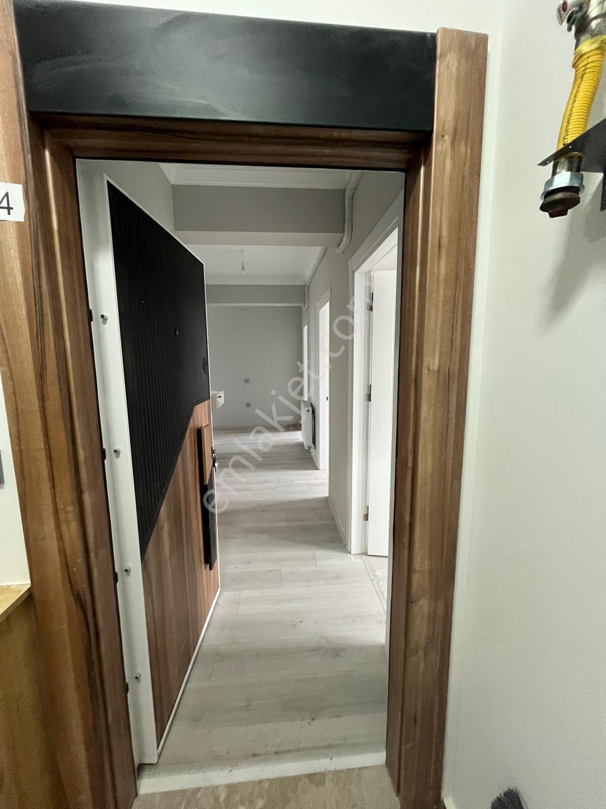 Durugöl Mahallesinde Kiralık 3+1 Ebeveyn Banyolu Ferah Daire - Görsel 2