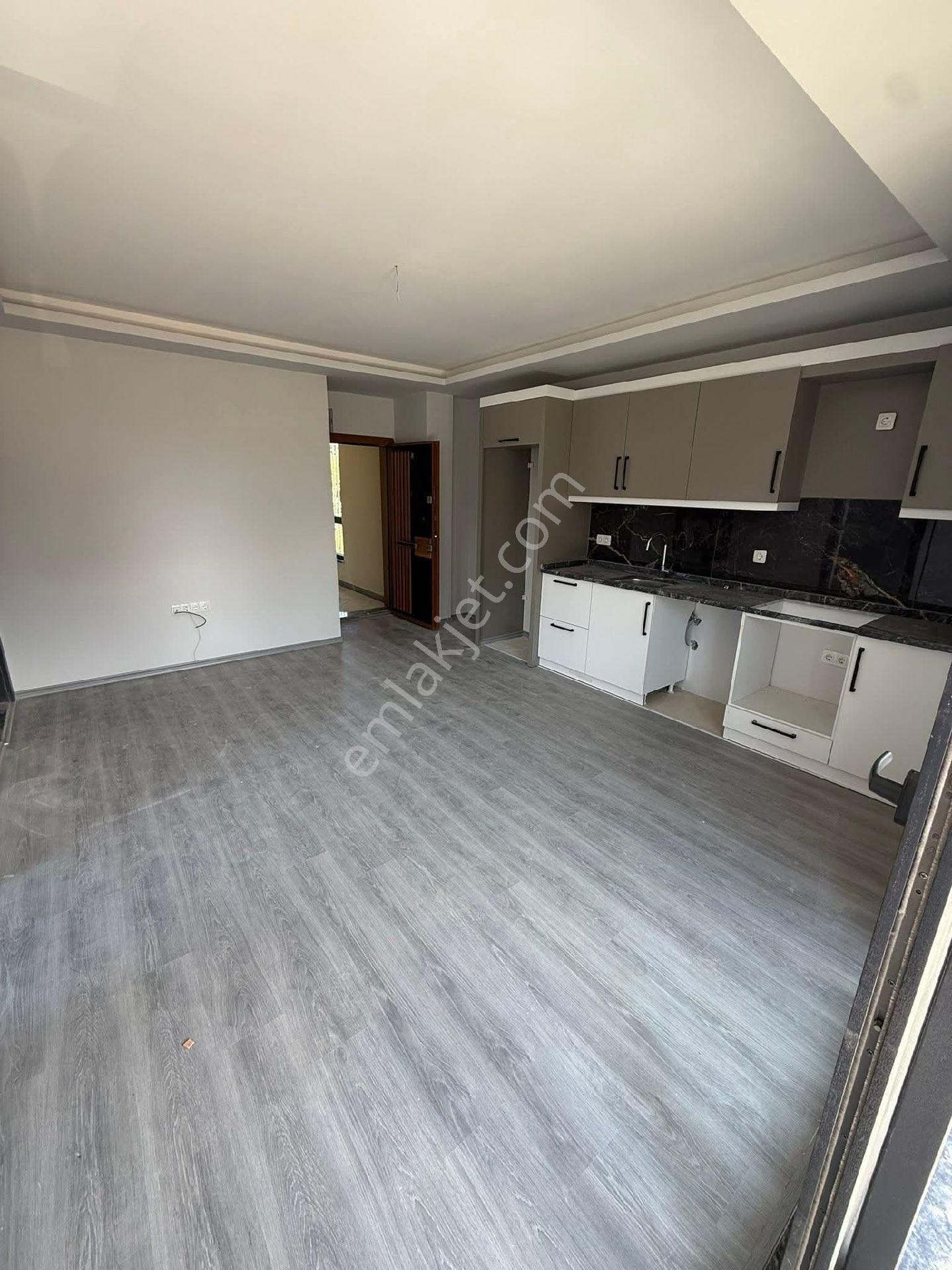 Alanya Oba Mahallesi Havuzlu Yeni Bina 1+1 - Görsel 2