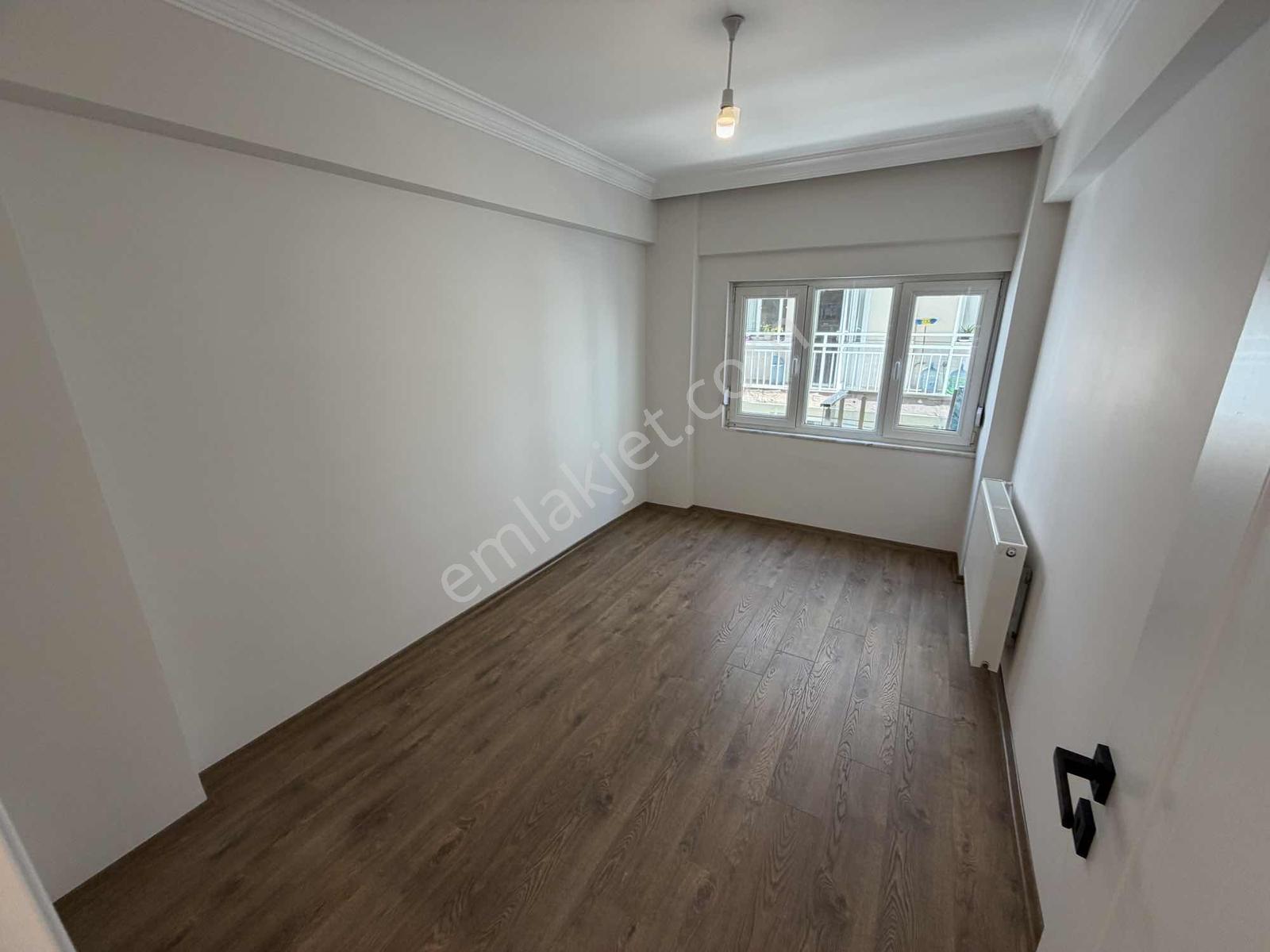 Hakimevleri İnönü Cad. Bir Altında 3+1 Arakat Lüks Köşe Satılık - Görsel 7