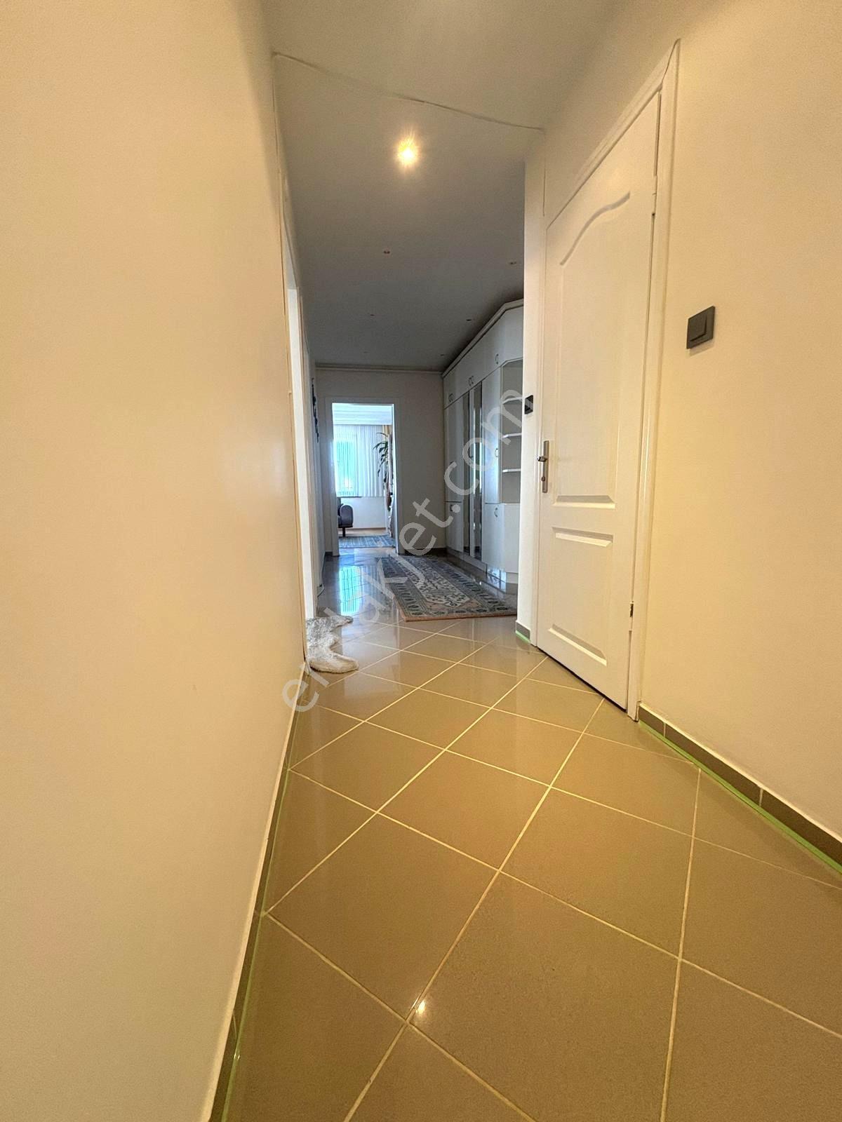 Yatırım'dan Küçükyalı Marmaraya Yakın Deniz Manzaralı 330m2 6+2 - Görsel 23