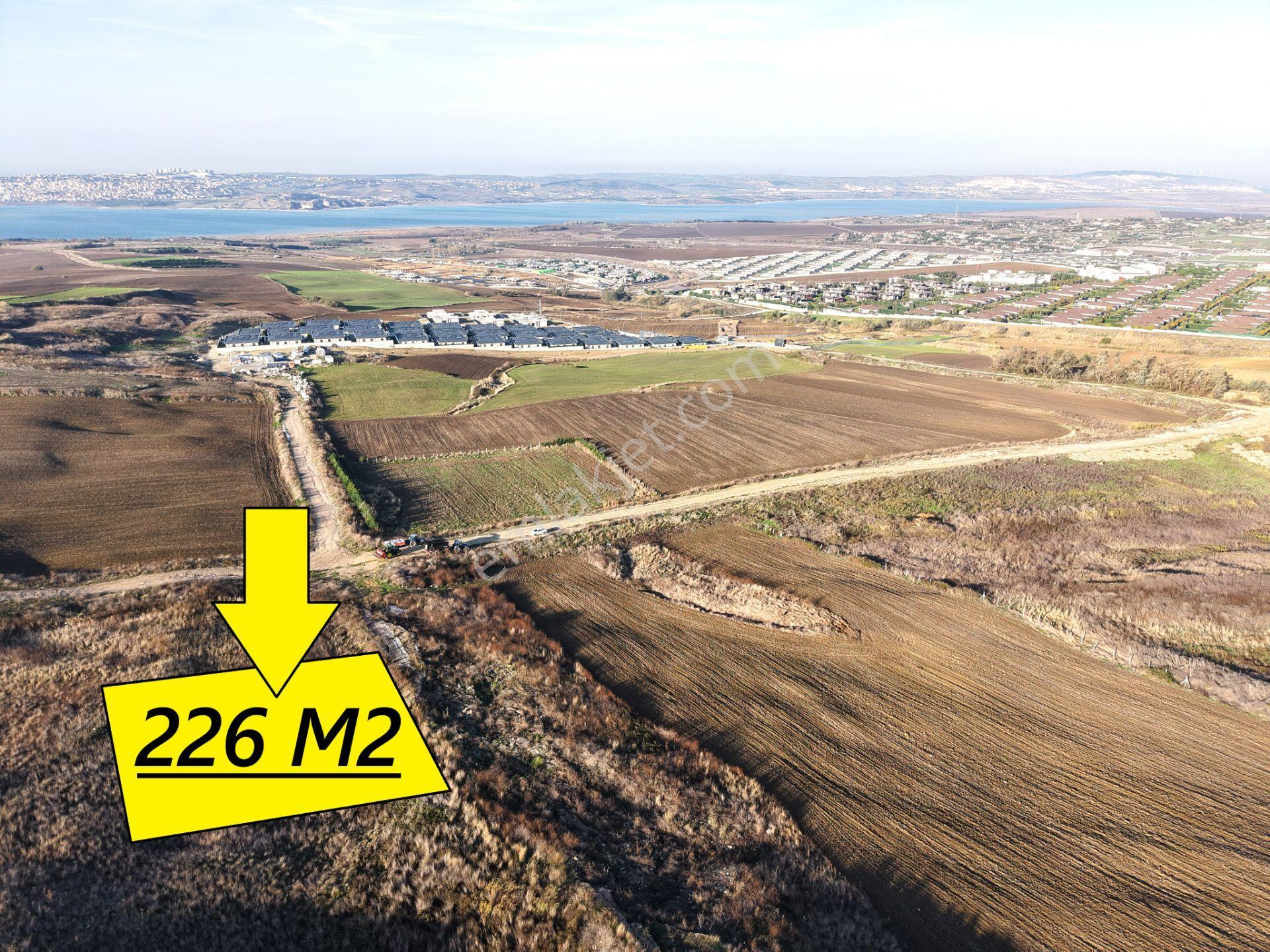 B.çekmece Çakmaklı 'da Satılık Göl Manz Villa İmarlı 226 M2 Arsa - Görsel 26