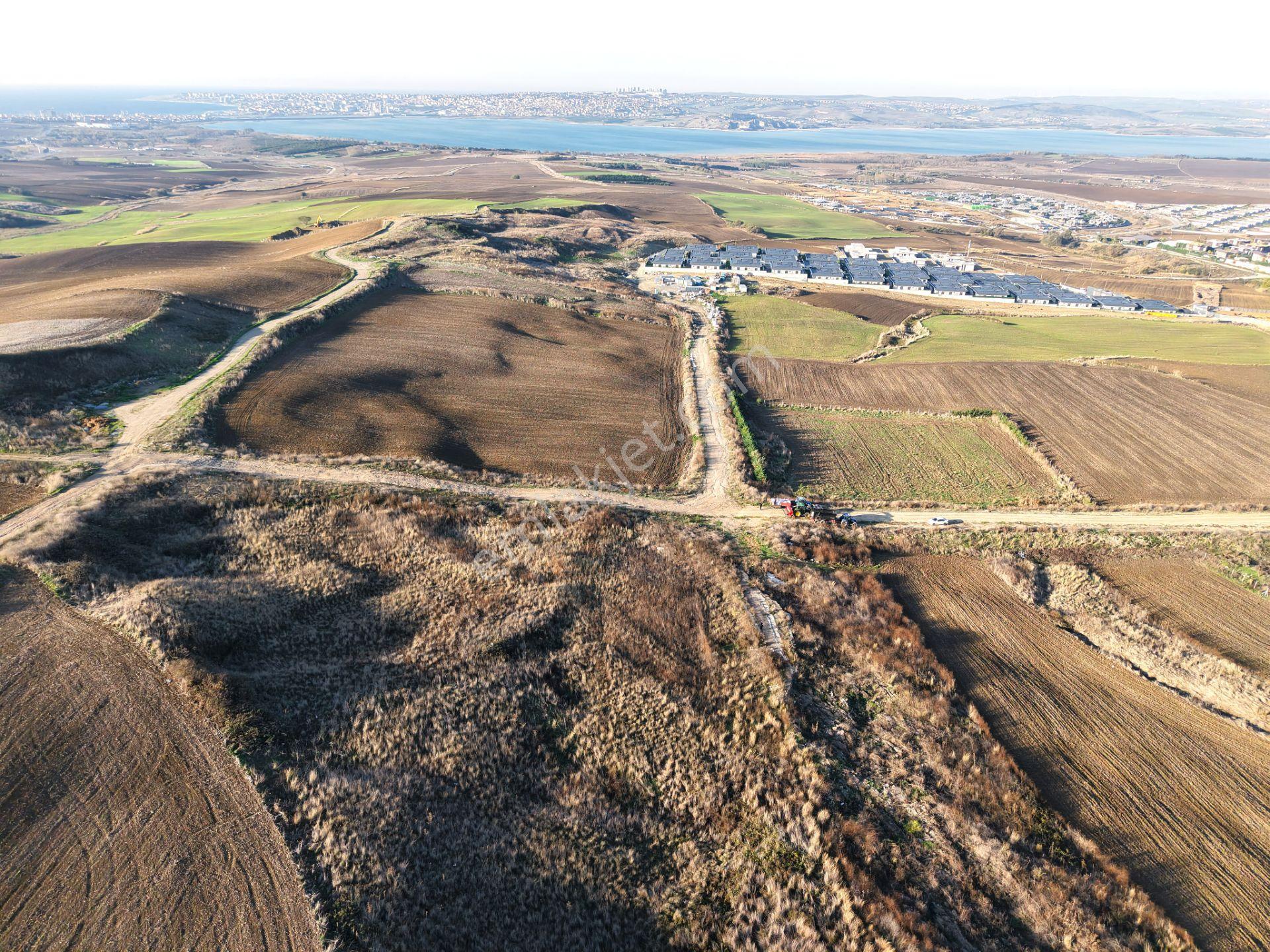 B.çekmece Çakmaklı 'da Satılık Göl Manz Villa İmarlı 226 M2 Arsa - Görsel 22