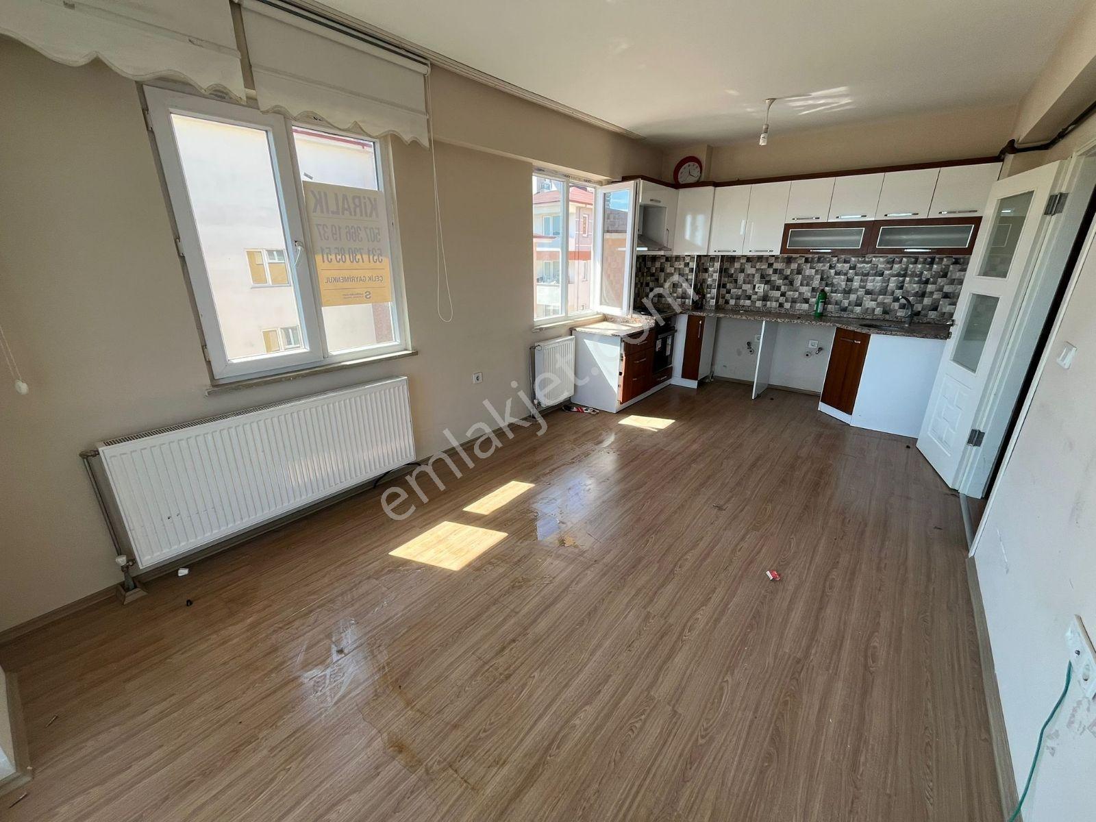 Tosya Yolunda Açık Mutfaklı Kiralık 2+1 Daire - Görsel 8