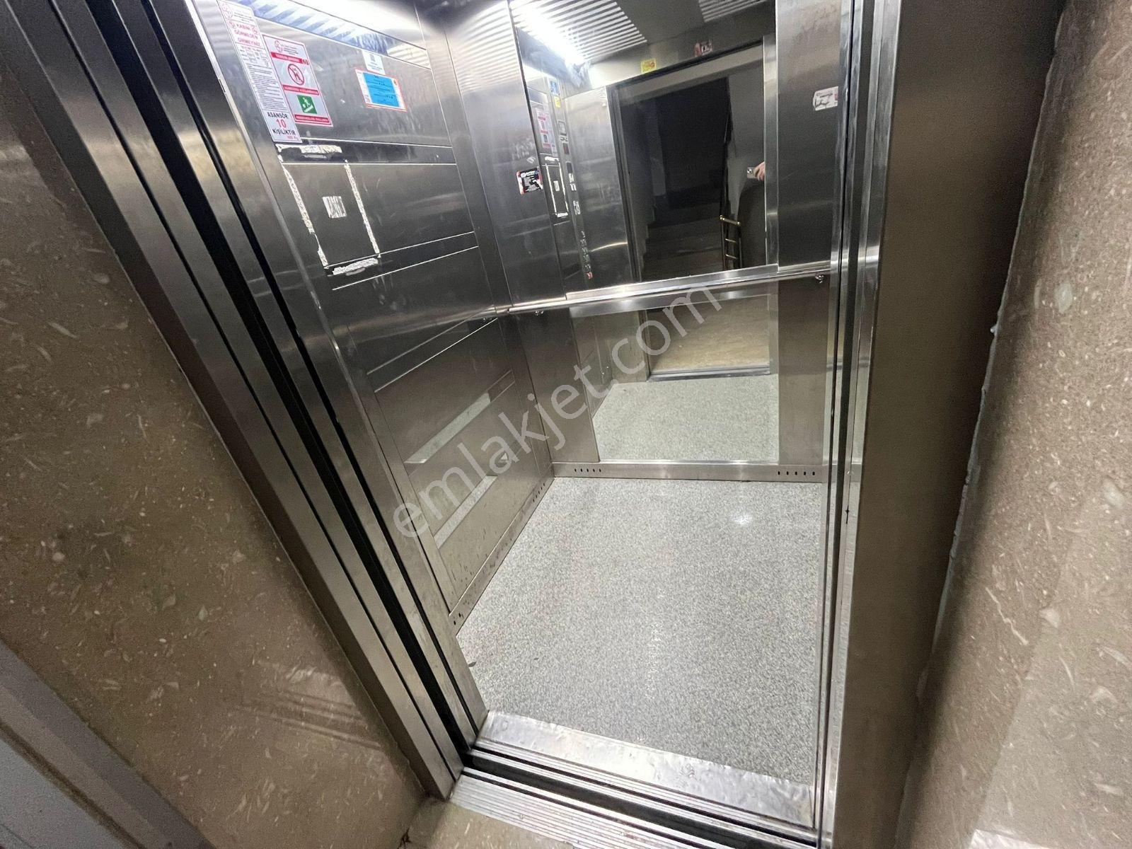 Tosya Yolunda Açık Mutfaklı Kiralık 2+1 Daire - Görsel 5
