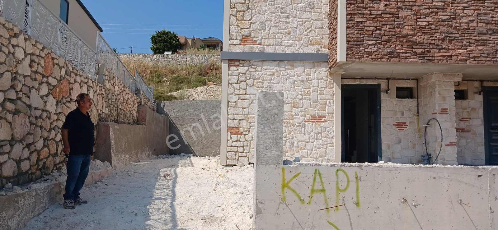 Villakent'de Havuzlu Yan Yana Lüks Ayrı Ayrı Satılık Villalar - Görsel 15