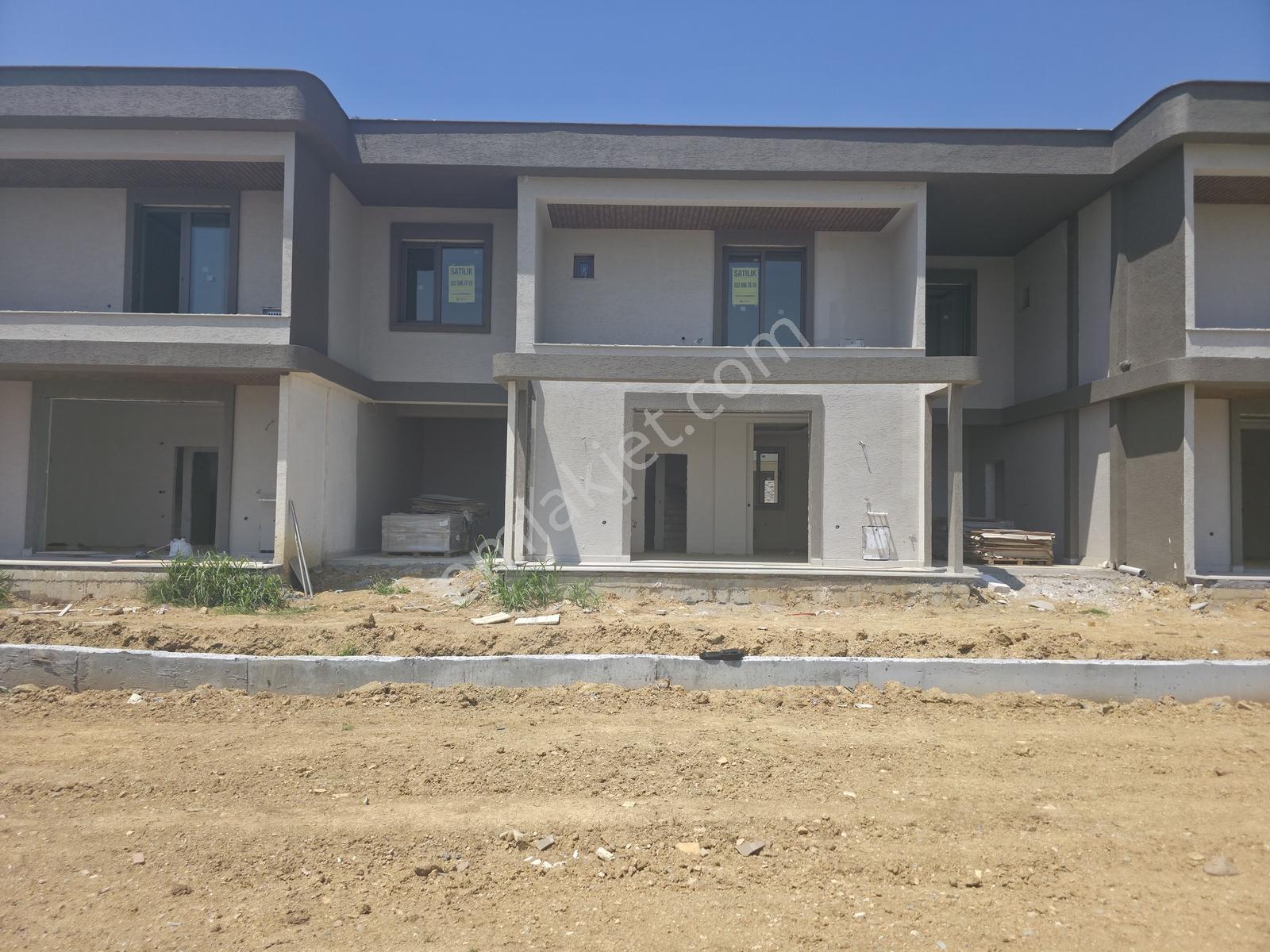 Burhaniye Ören'de Satılık Garajlı 3+1 Lüks Villa %80 Tamamlandı - Görsel 26