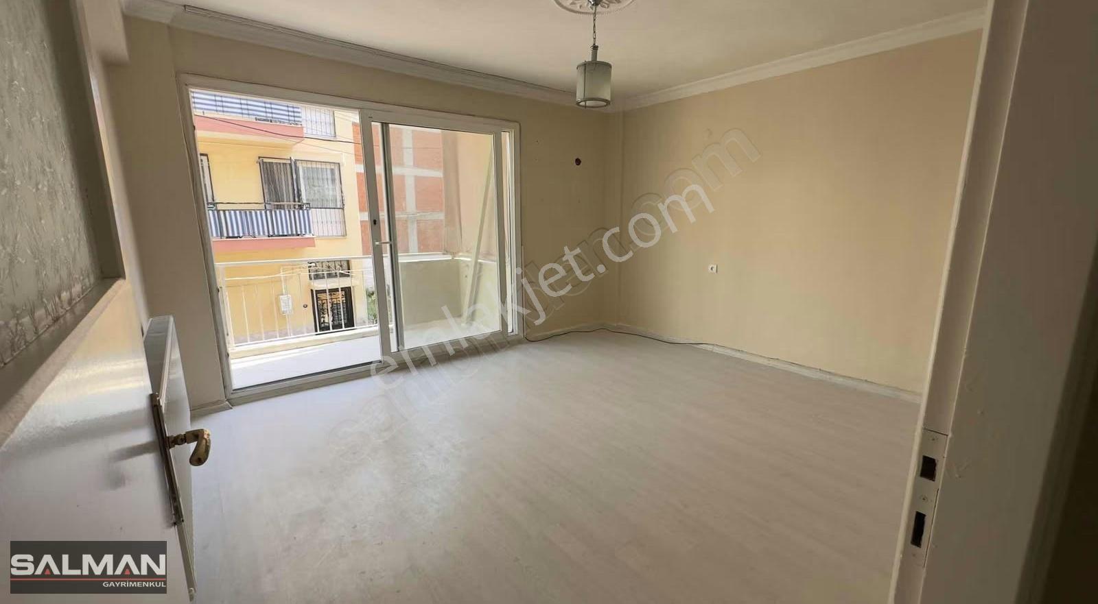 Salman'dan Bayraklı Postacılar Mah.kiralık Geniş 2+1 Daire - Görsel 2