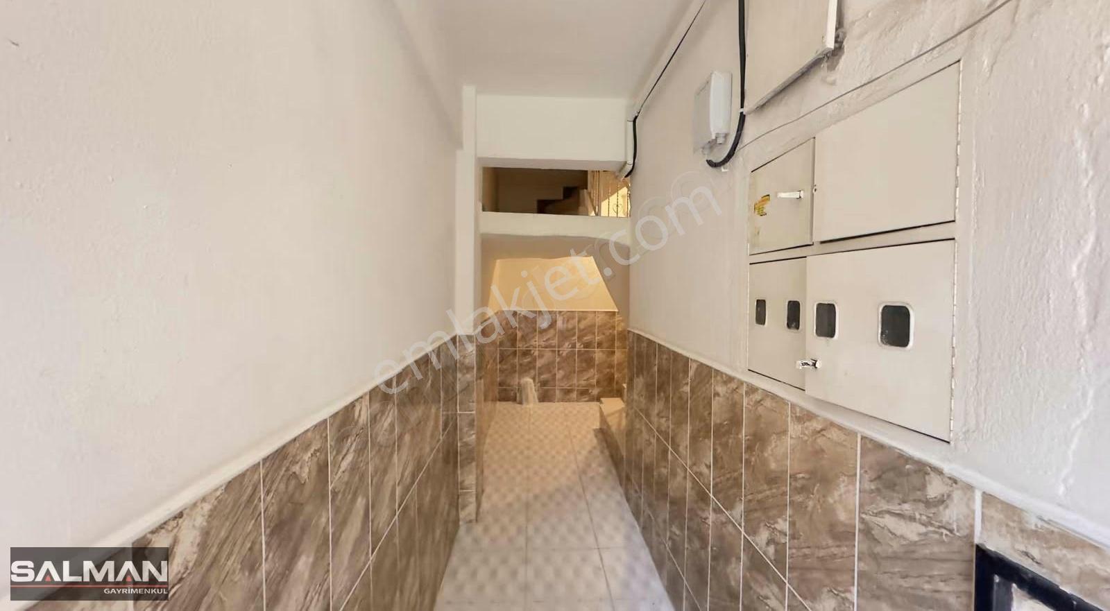 Salman'dan Bayraklı Postacılar Mah.kiralık Geniş 2+1 Daire - Görsel 12