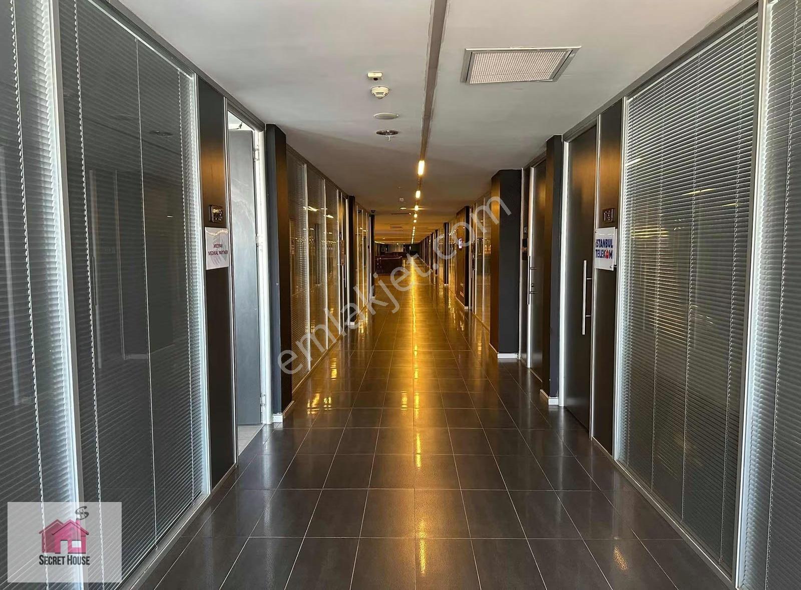 Secret House'dan Prejtijli Lokasyon Varyap Plaza Eşyalı Ofis - Görsel 14