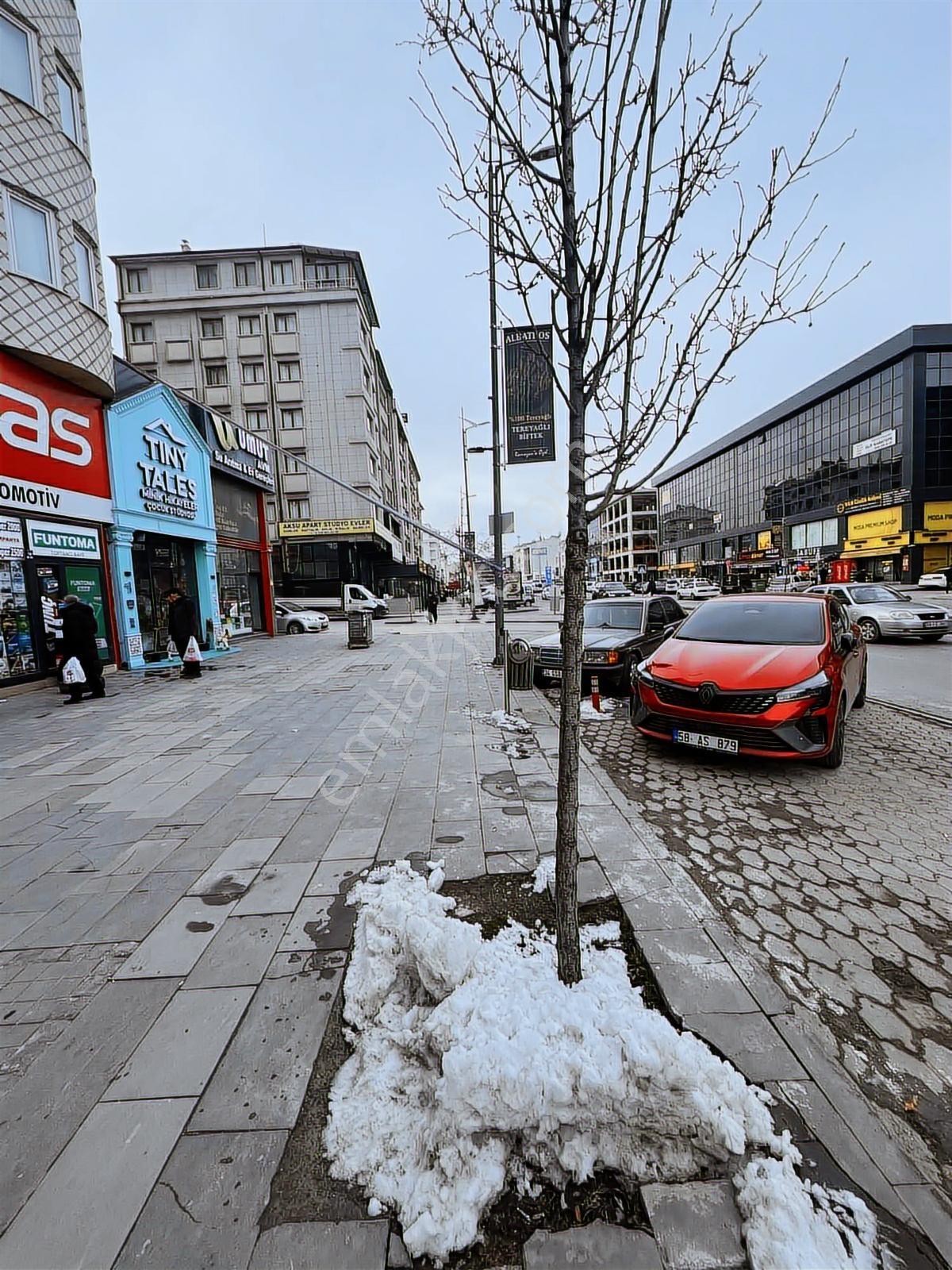 Atacan,dan Atatürk Caddesi Caddeye Cepheli Teraslı Lüks Daire - Görsel 30