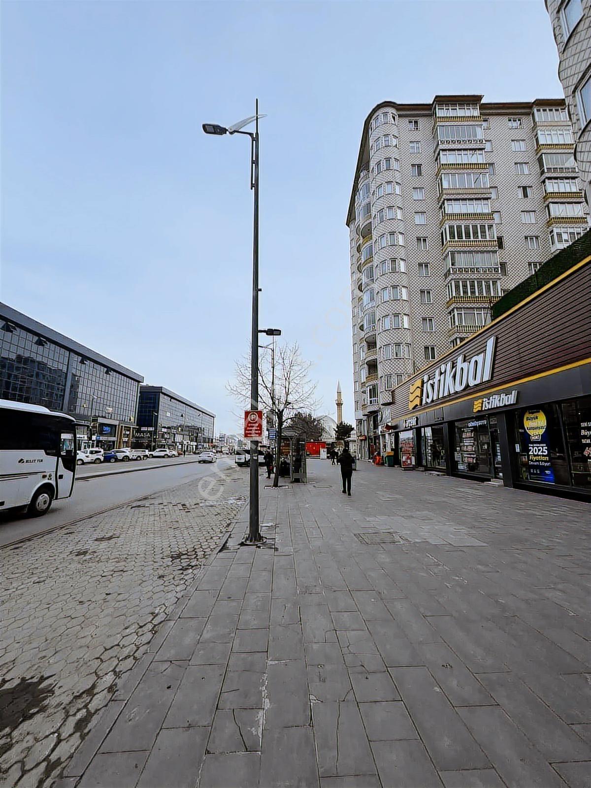 Atacan,dan Atatürk Caddesi Caddeye Cepheli Teraslı Lüks Daire - Görsel 34
