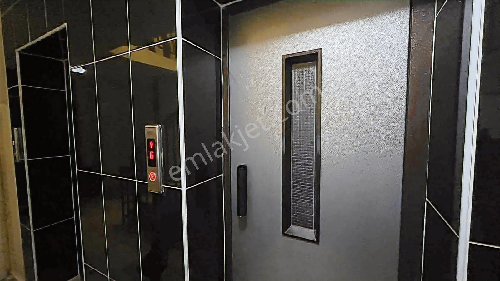 Atacan'dan Ferhatbostan Mahallesinin Tam Merkezinde | Eşsiz 5+2 - Görsel 12