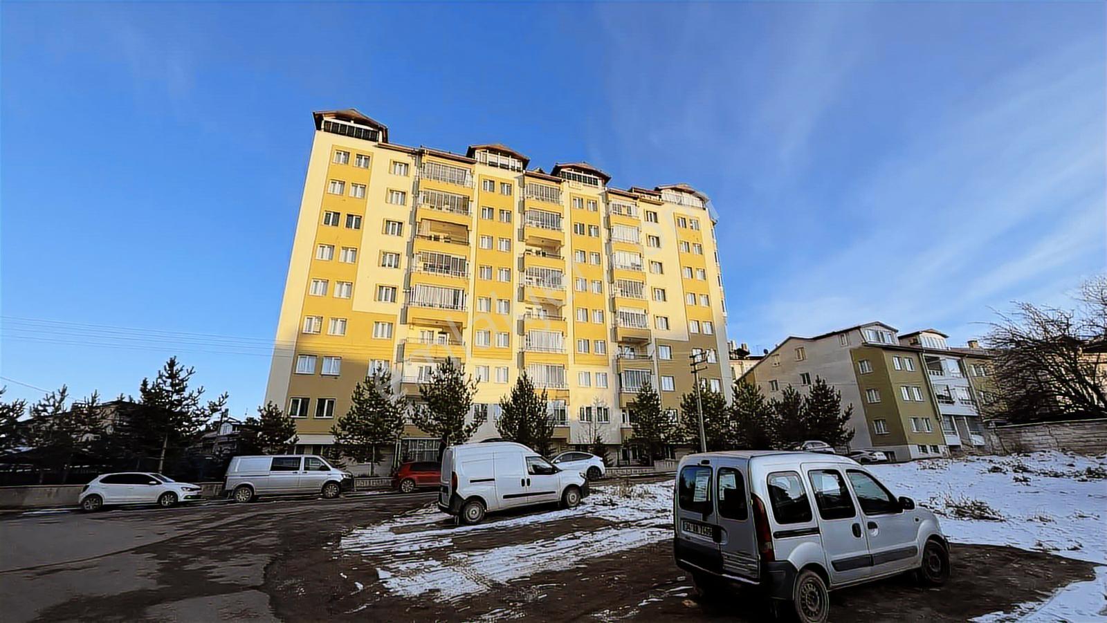 Atacan'dan Ferhatbostan Mahallesinin Tam Merkezinde | Eşsiz 5+2 - Görsel 2