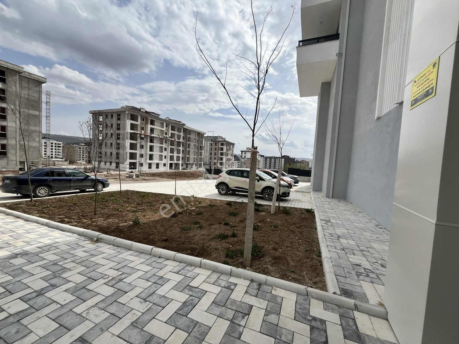 Atacan,dan Eğriköprü Mahallesi İşhan Caddesi Kavşağında 2+0 - Görsel 8