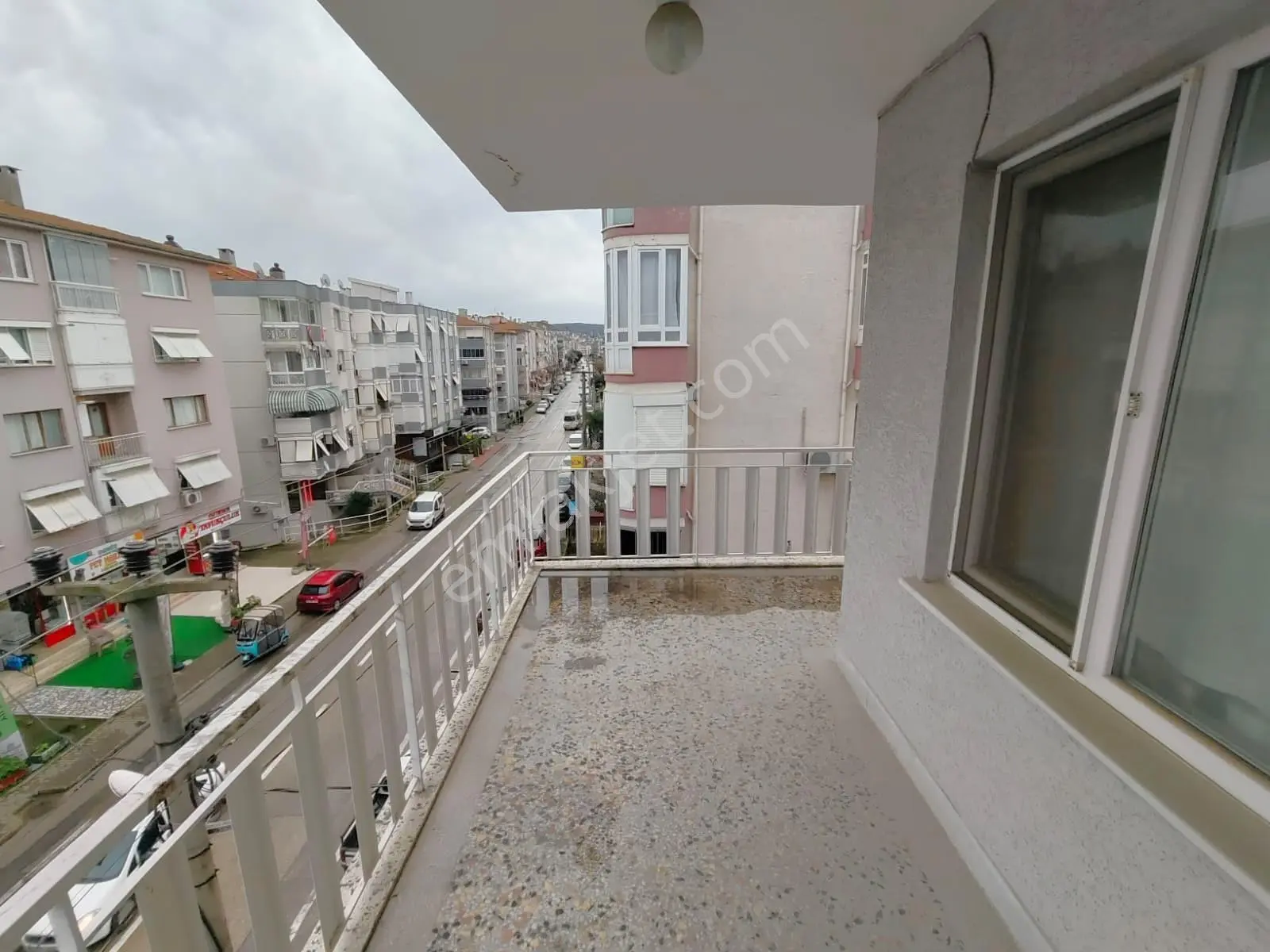 Güzelyalı Merkezde Satılık 2+1 Fırsat Daire - Görsel 2