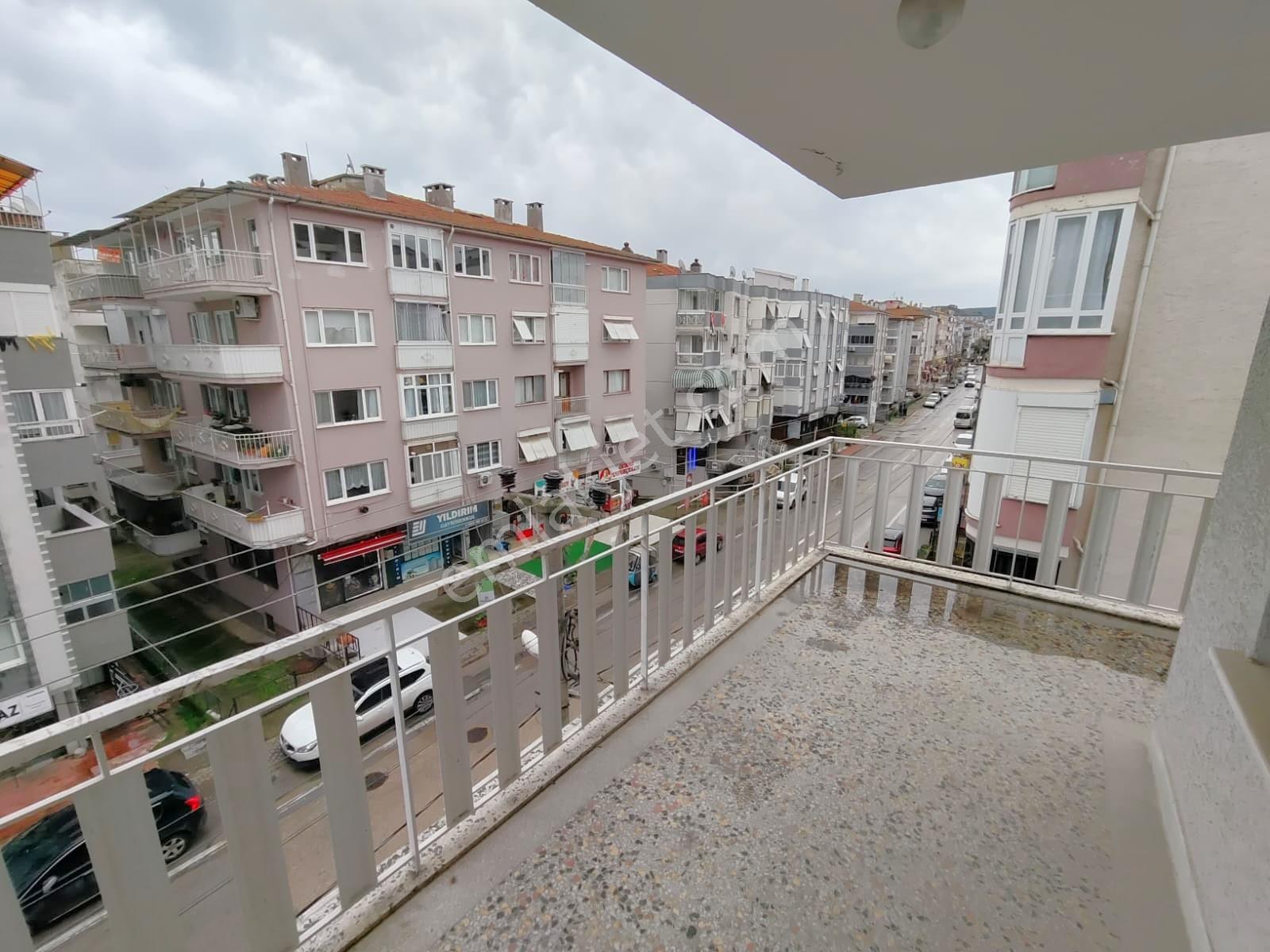 Güzelyalı Merkezde Satılık 2+1 Fırsat Daire - Görsel 11