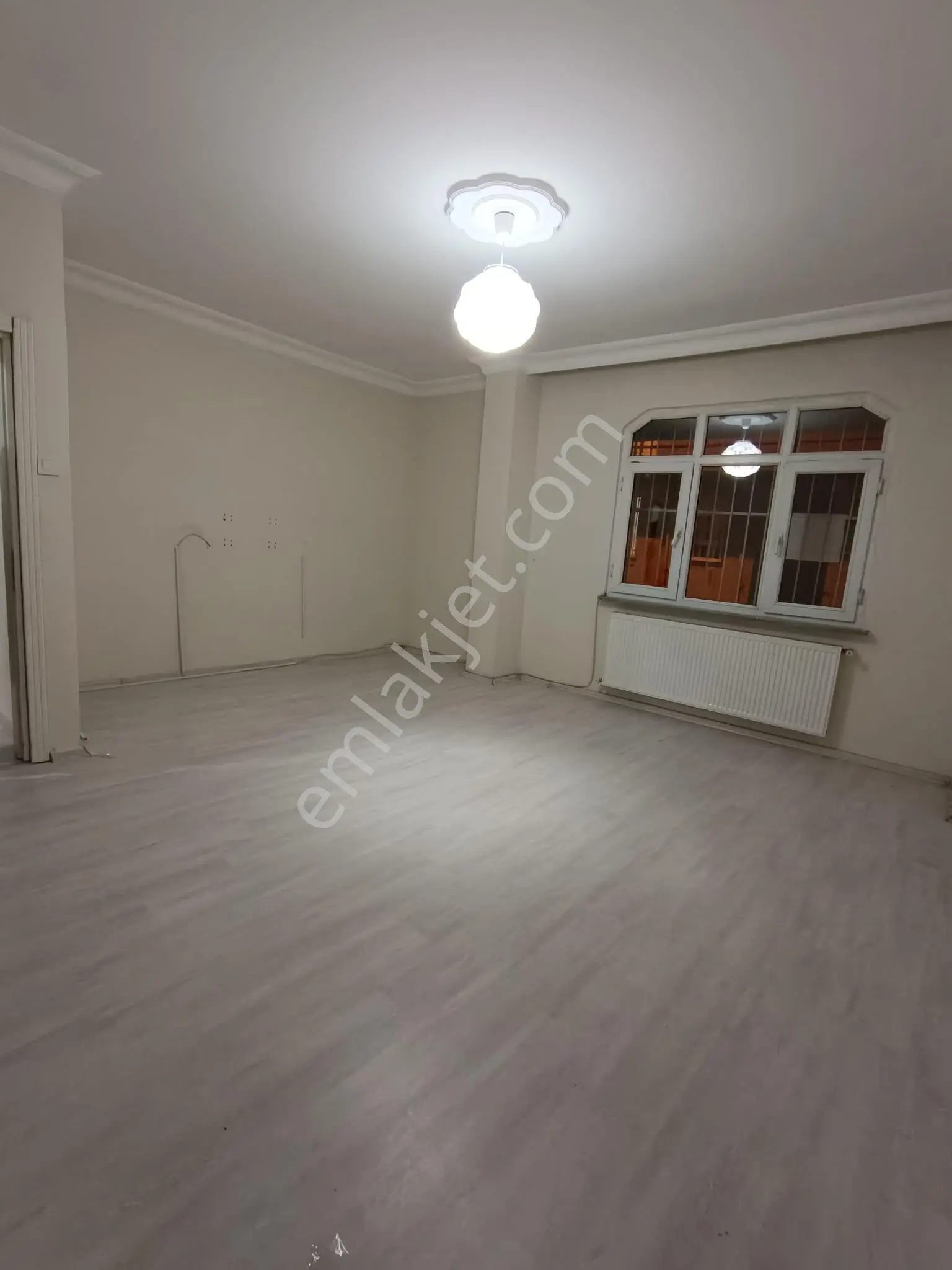 Merkezi Konumda I Komple Yenilenmiş I Geniş Balkonlu | 110 M2 - Görsel 3