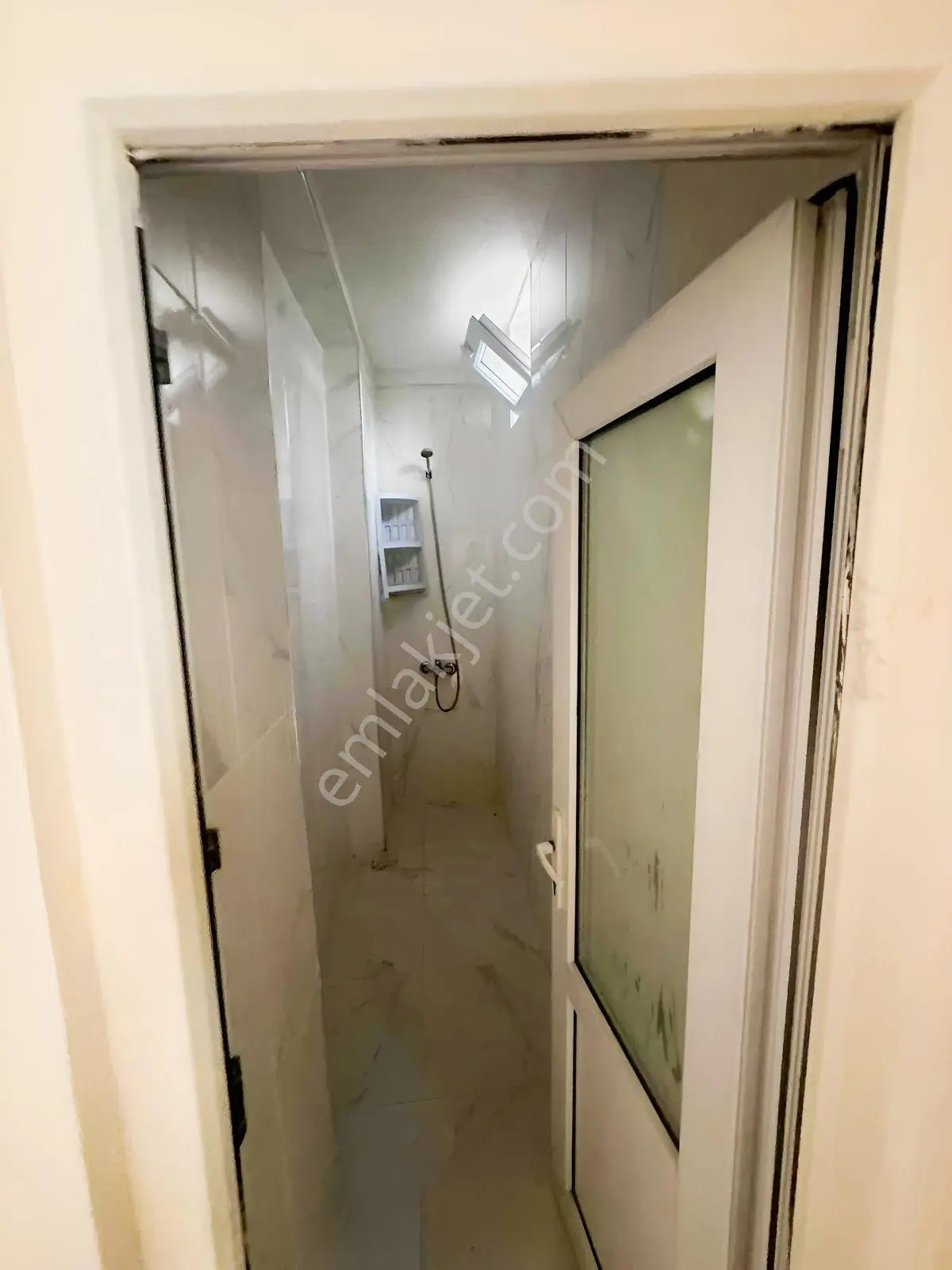 Arnavutköy Taşoluk Mahallesinde Kiralık 1+1 Düz Giriş Daire - Görsel 4