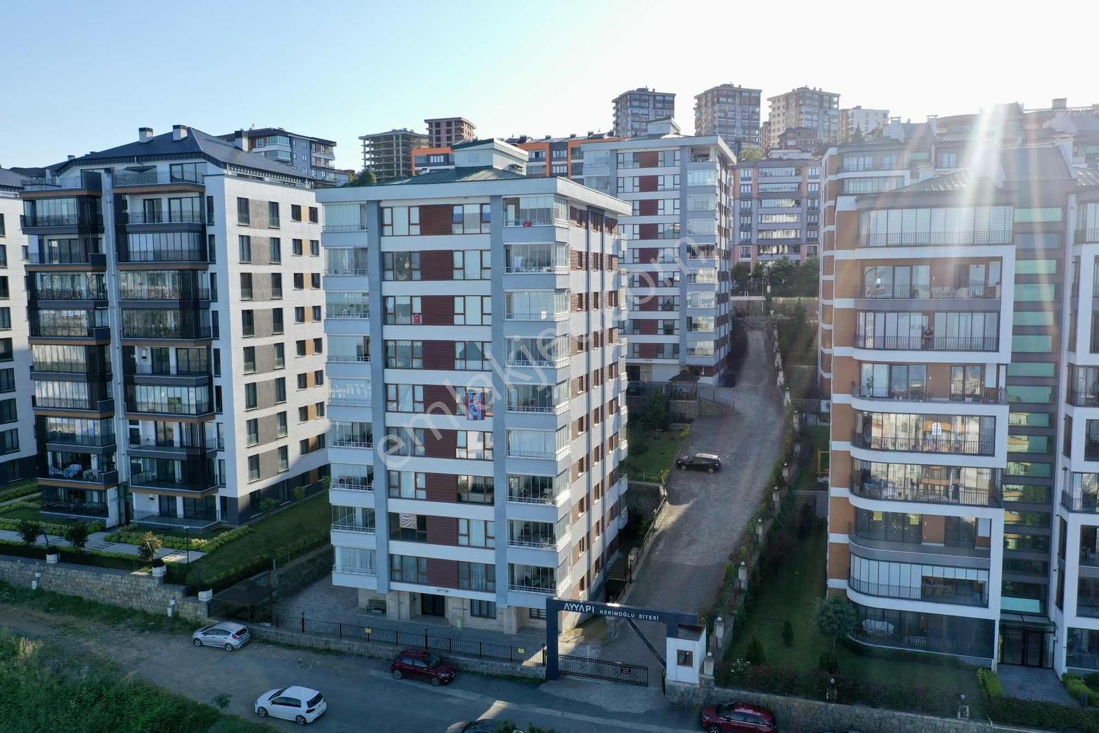 Yalıncak Kerimoğlu Sitesinde Satılık 4+1 Daire