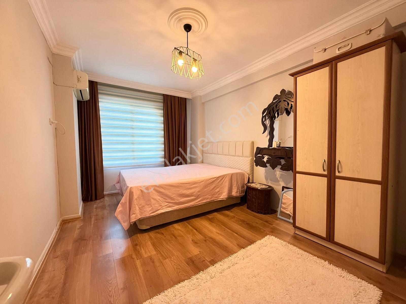 Han Emlak'tan 75. Yıl'da Denize Sıfır Eşyalı 1+1 Kiralık Daire - Görsel 12